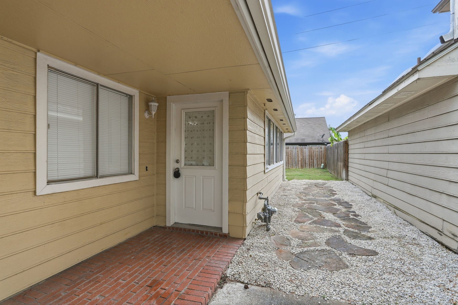 9915 Territory Lane, Houston, TX 77064 9915 Territory Lane, Houston, TX 77064