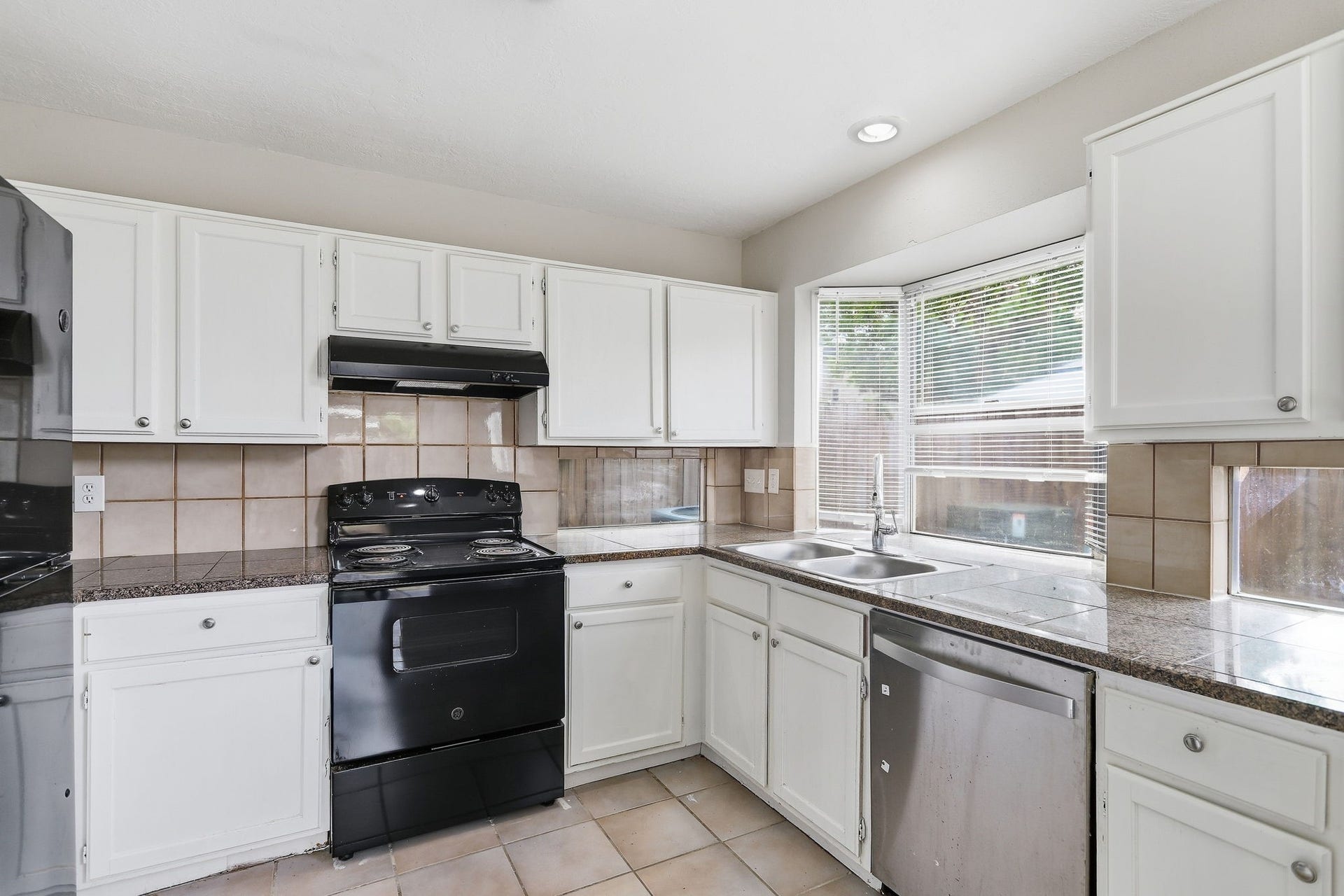 9915 Territory Lane, Houston, TX 77064 9915 Territory Lane, Houston, TX 77064