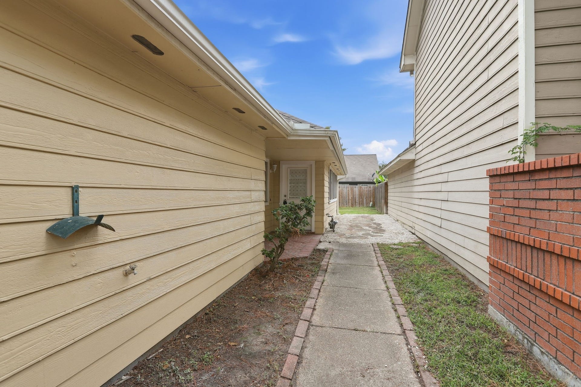 9915 Territory Lane, Houston, TX 77064 9915 Territory Lane, Houston, TX 77064