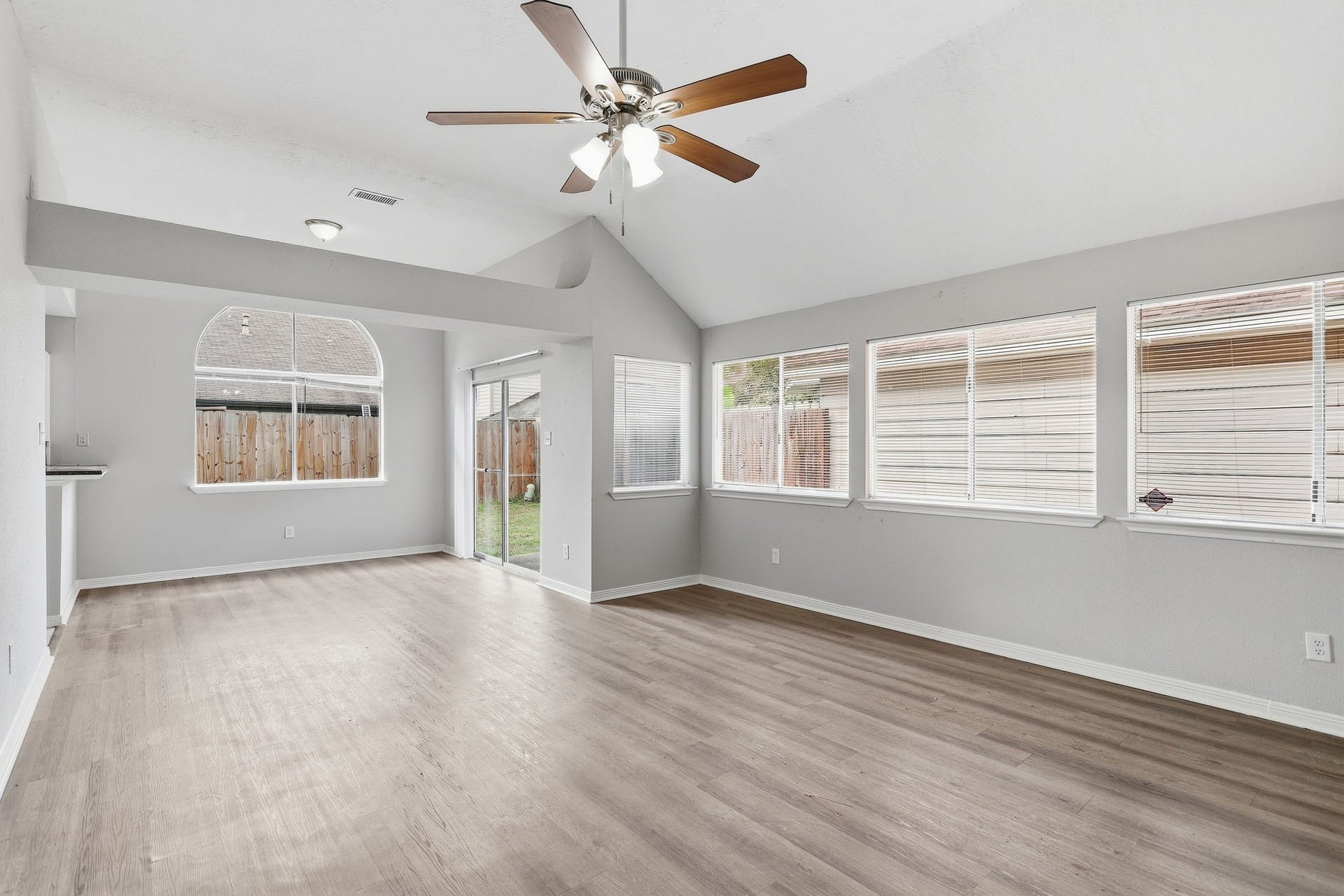 9915 Territory Lane, Houston, TX 77064 9915 Territory Lane, Houston, TX 77064