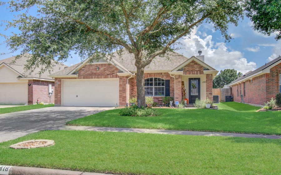 Property photo for 2418 Seguine Drive, Deer Park, TX