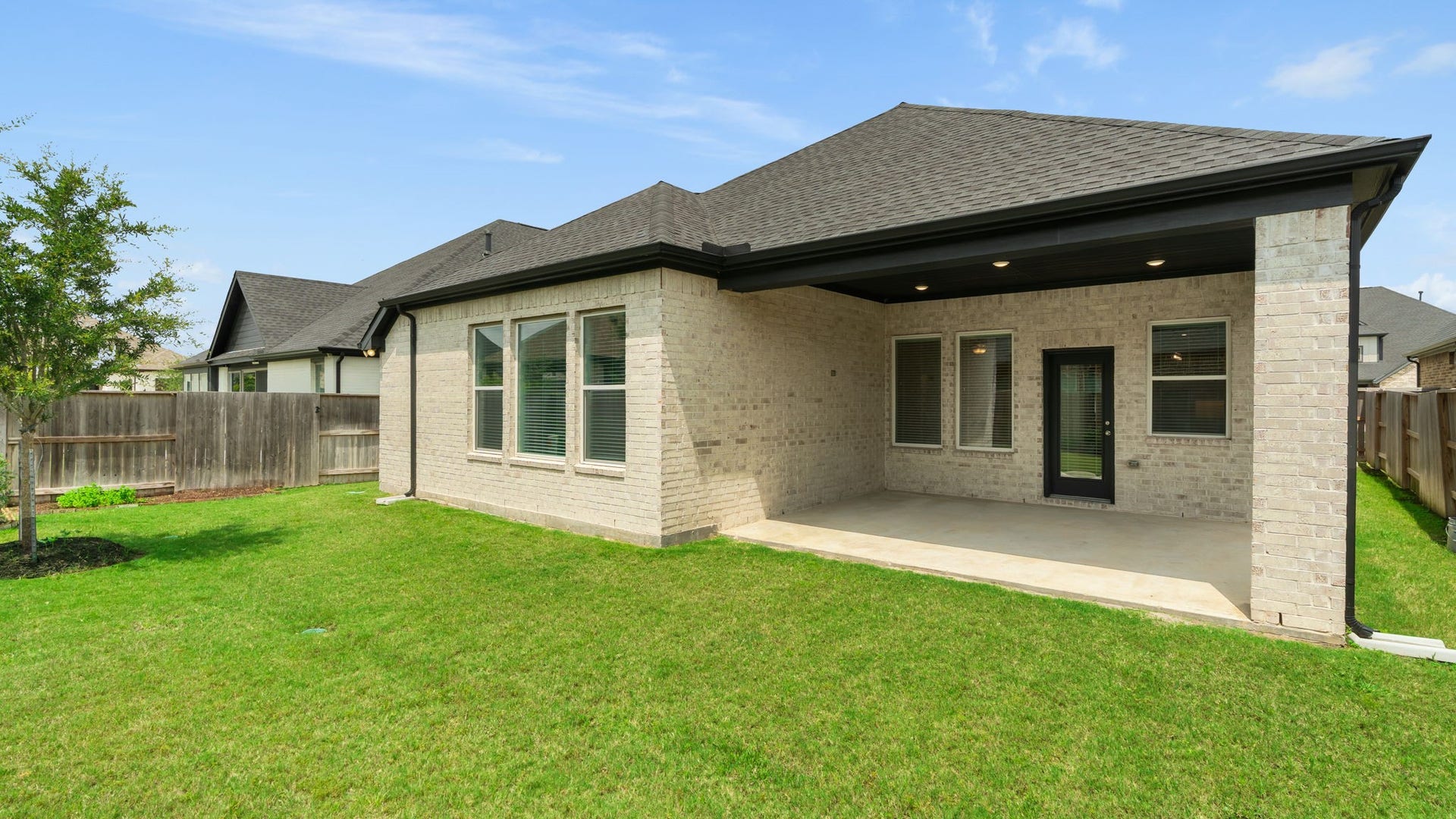 2323 Lambert Drive, Katy, TX 77493 Large covered patio
