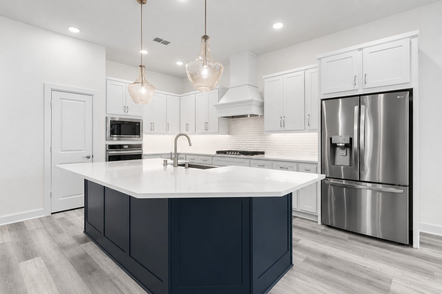 2323 Lambert Drive, Katy, TX 77493 Beautiful Kitchen with plenty of cabinets