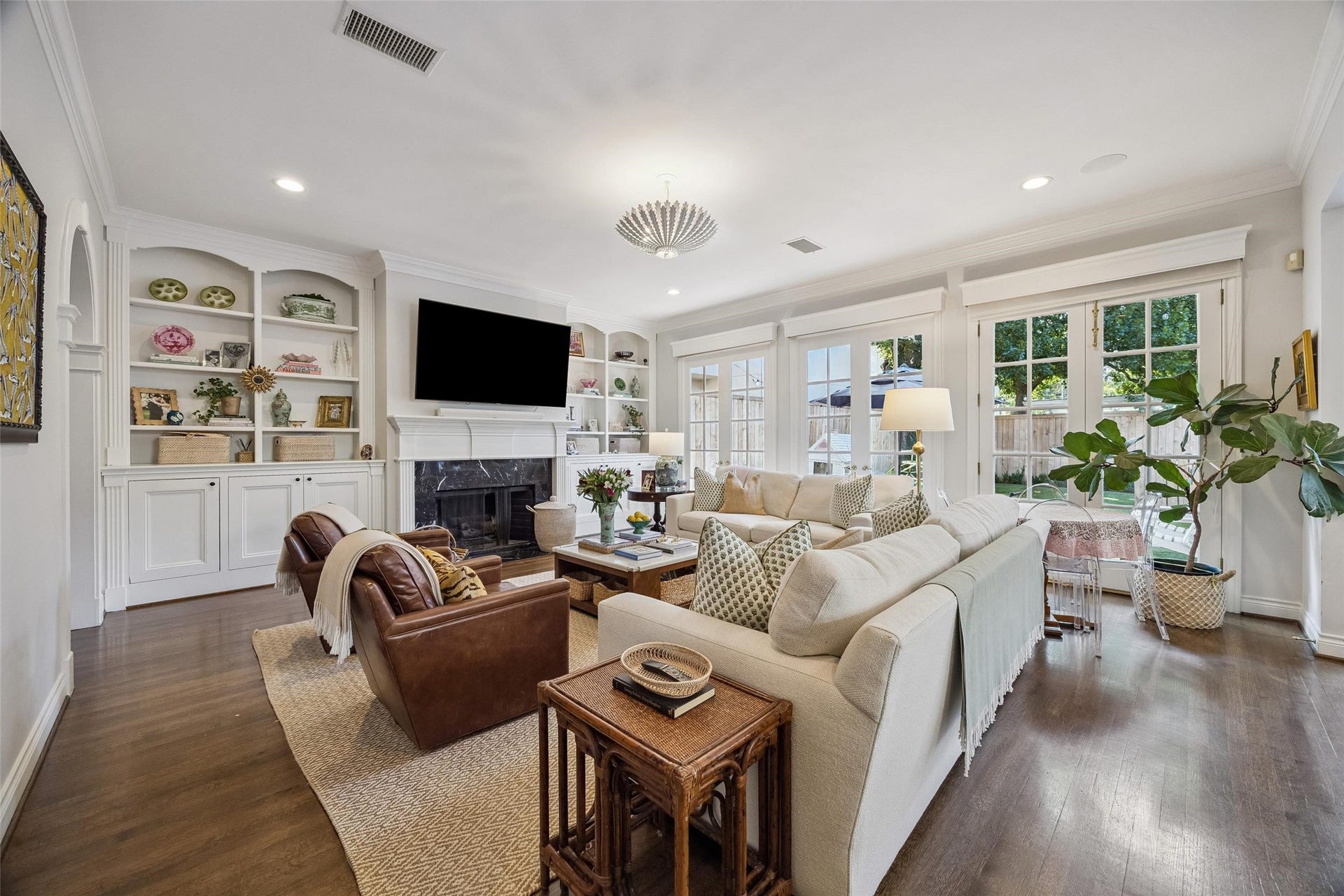 3911 Case Street, Houston, TX 77005 3911 Case Street, Houston, TX 77005