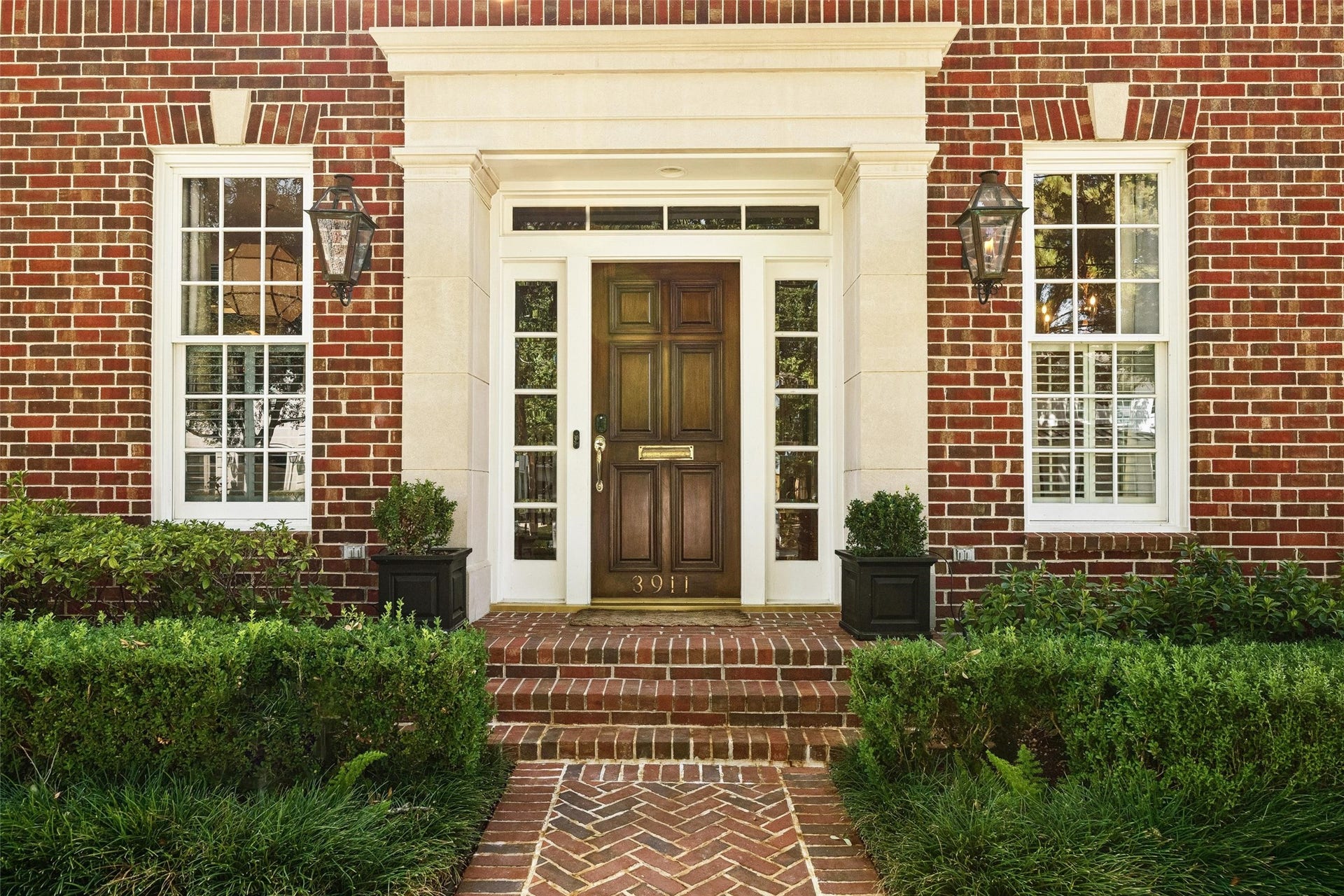 3911 Case Street, Houston, TX 77005 3911 Case Street, Houston, TX 77005
