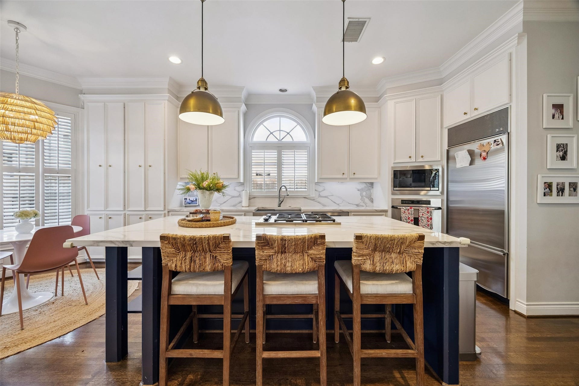 3911 Case Street, Houston, TX 77005 3911 Case Street, Houston, TX 77005