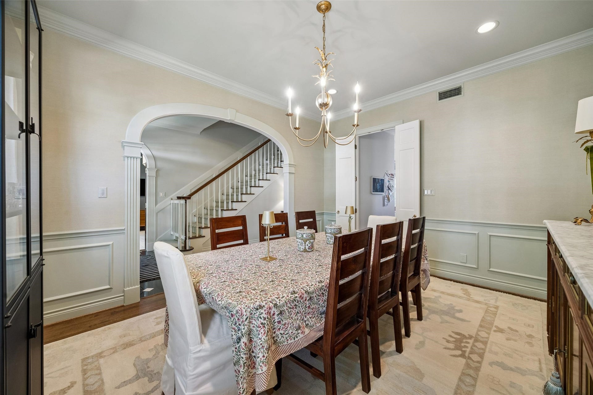 3911 Case Street, Houston, TX 77005 3911 Case Street, Houston, TX 77005