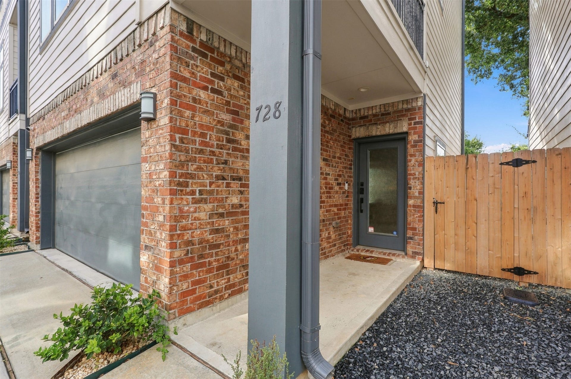 728 W Donovan Street, Houston, TX 77091 728 W Donovan Street, Houston, TX 77091