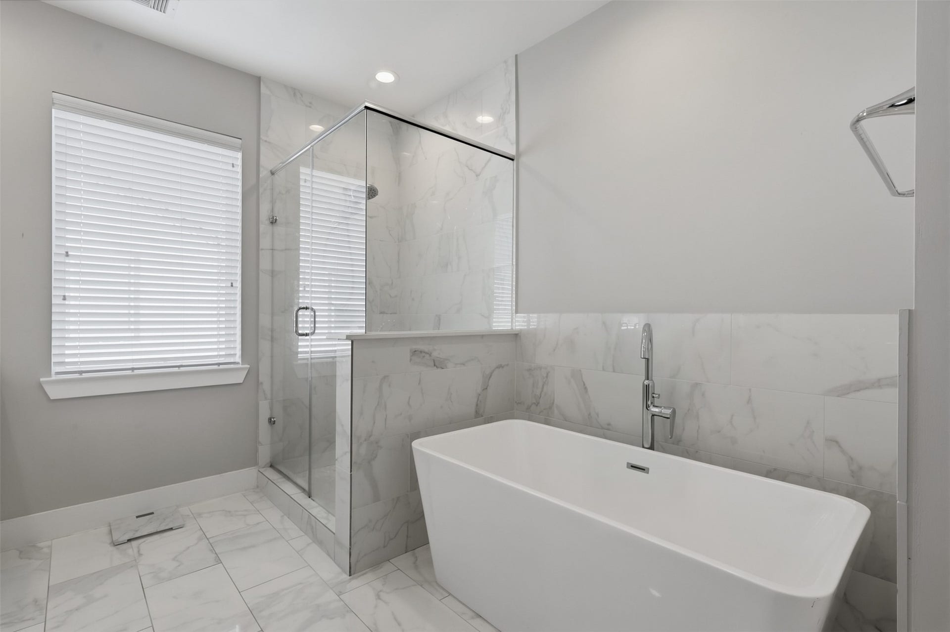 728 W Donovan Street, Houston, TX 77091 728 W Donovan Street, Houston, TX 77091