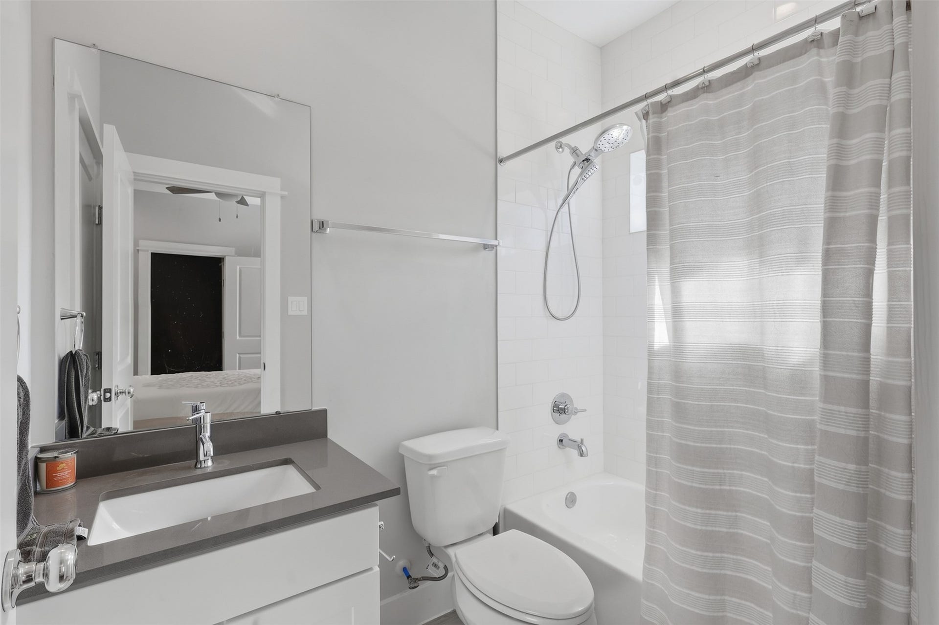 728 W Donovan Street, Houston, TX 77091 728 W Donovan Street, Houston, TX 77091