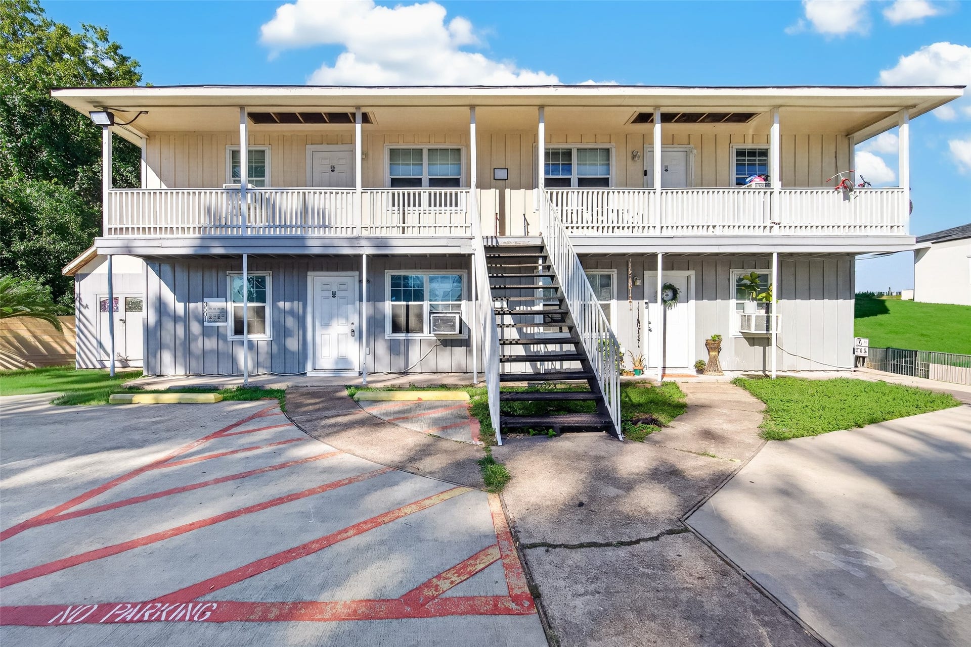 3501 Brewster, #1, Houston, TX 77026