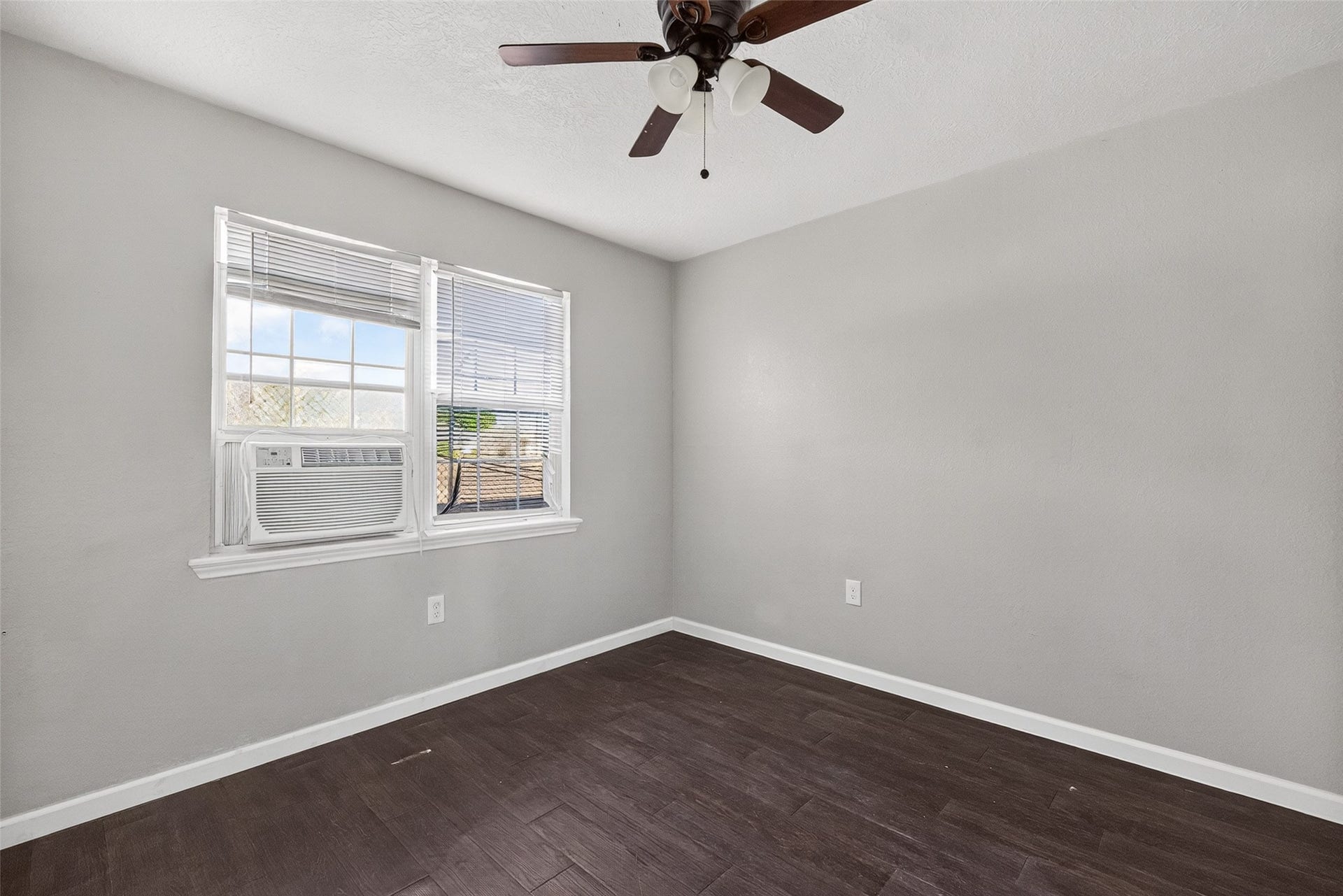 3501 Brewster, #1, Houston, TX 77026