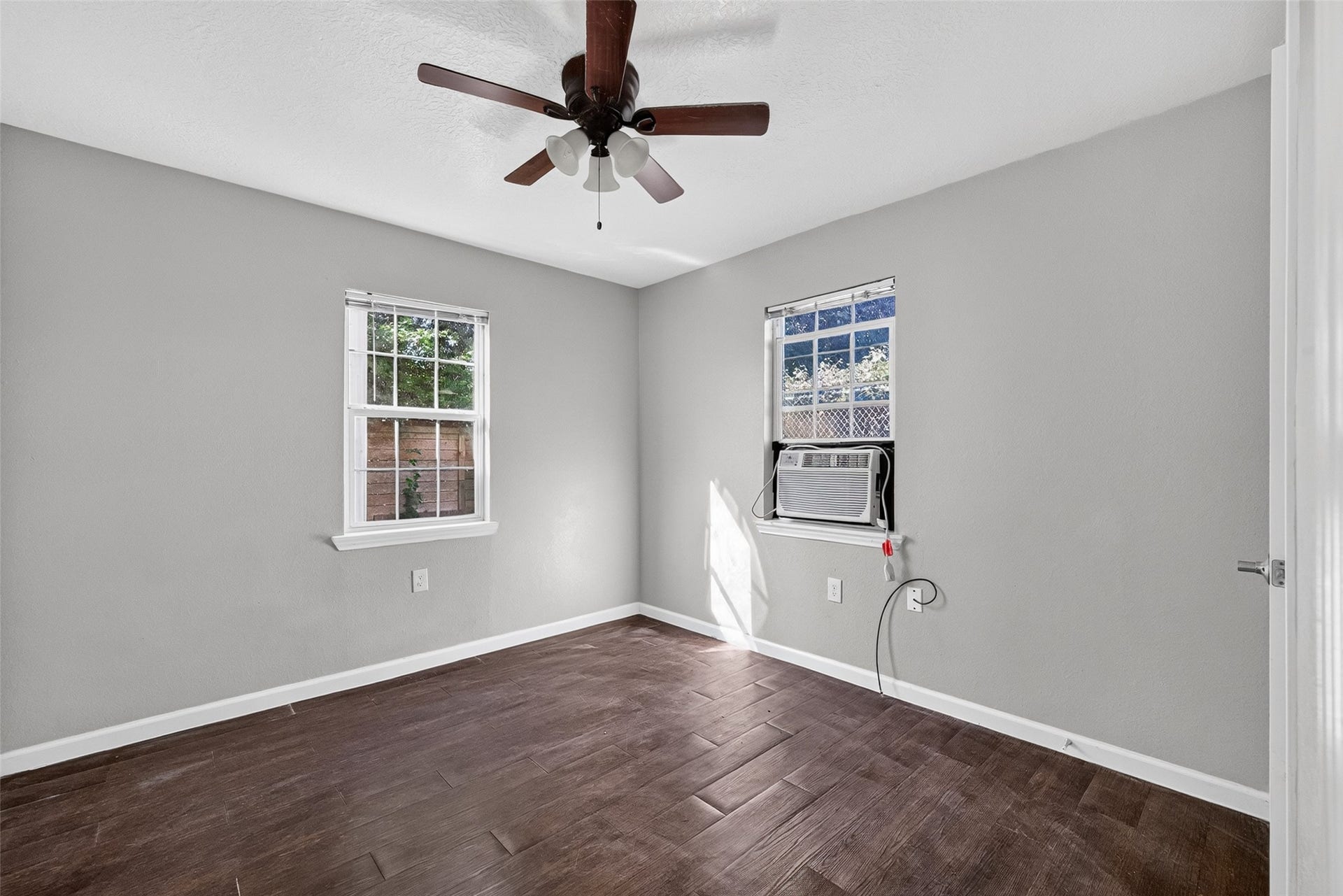 3501 Brewster, #1, Houston, TX 77026