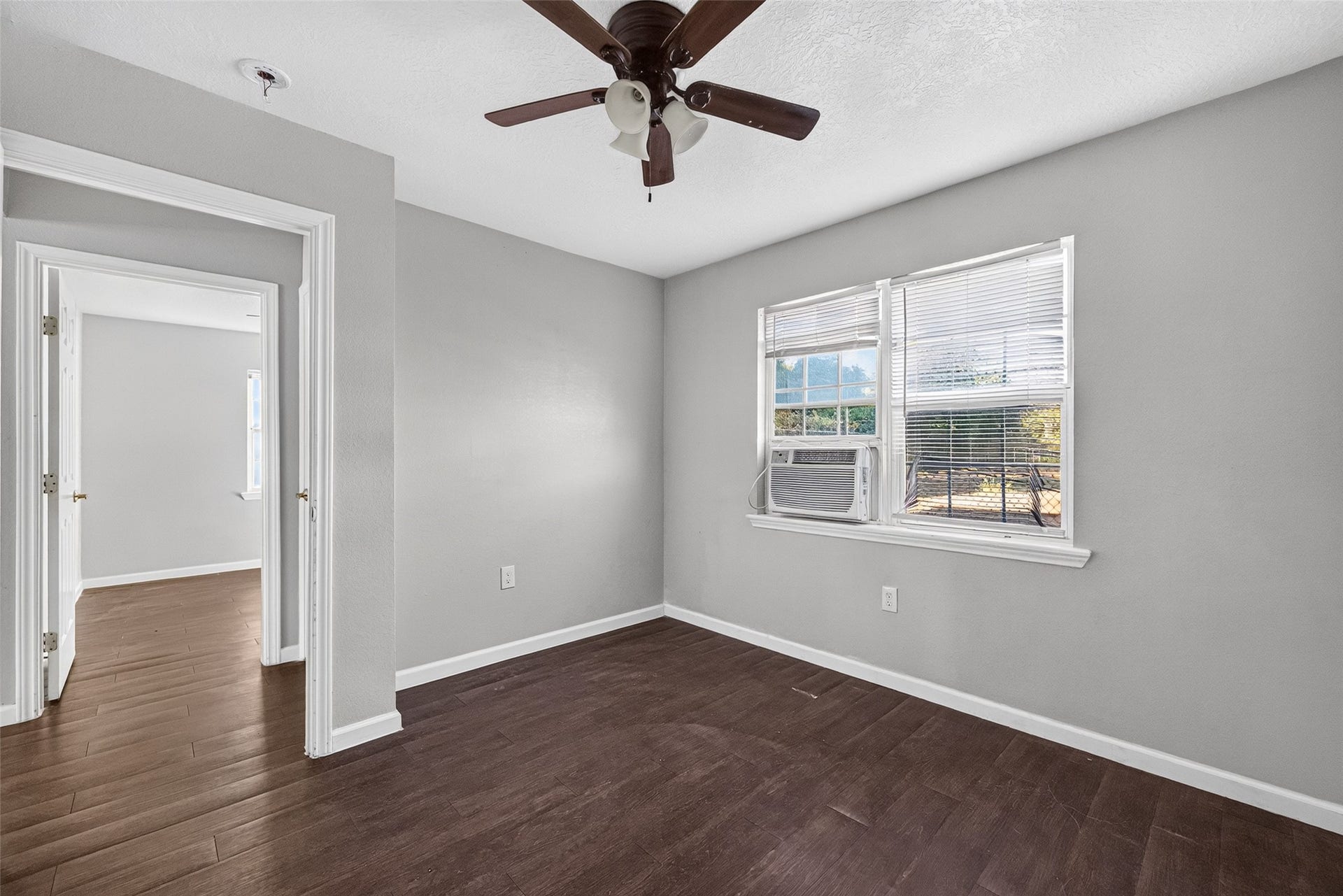 3501 Brewster, #1, Houston, TX 77026
