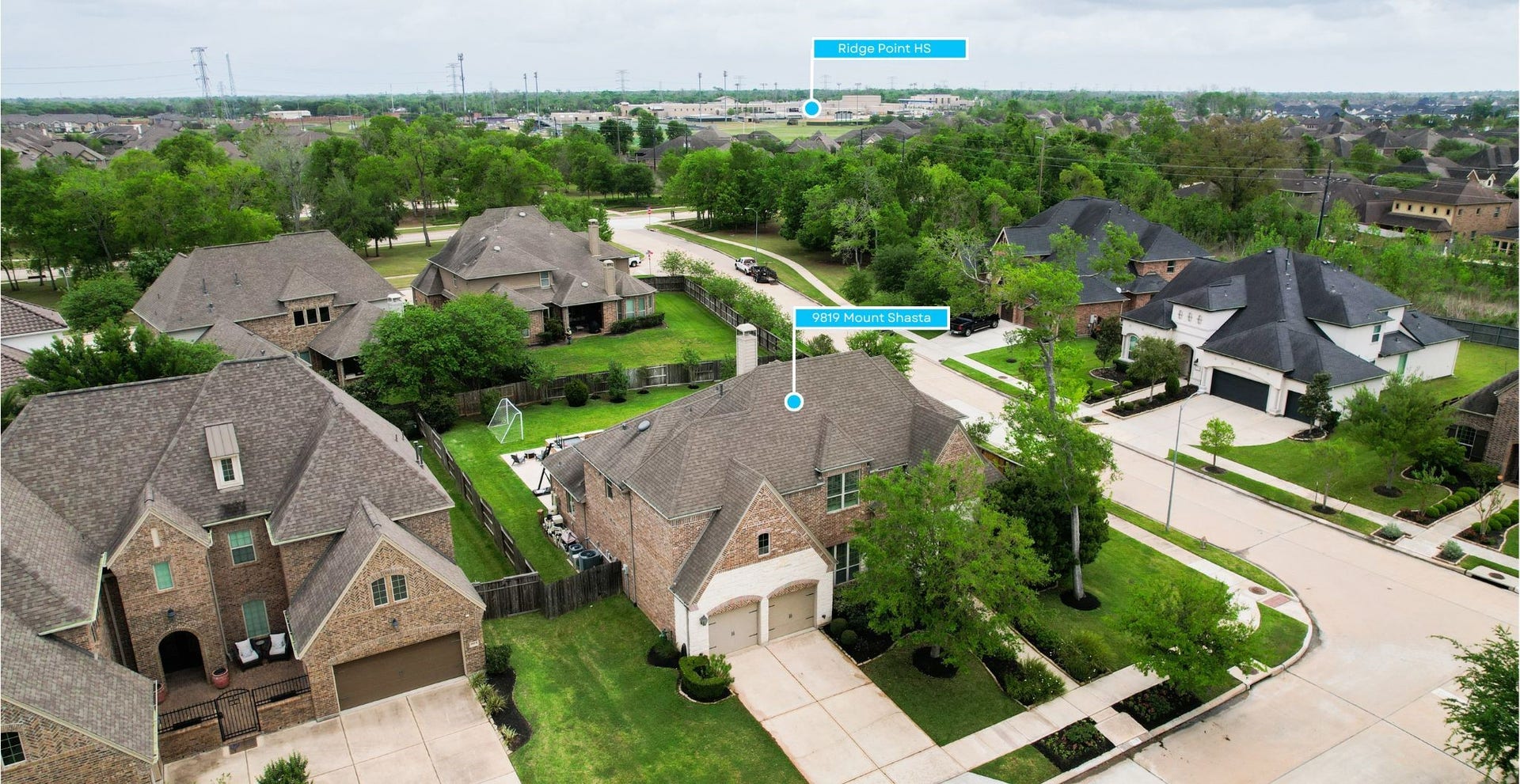 9819 Mount Shasta, Missouri City, TX 77459 Nestled in a charming neighborhood, this home offers family-friendly convenience with award-winning Ridge Point HS just a short walk away.