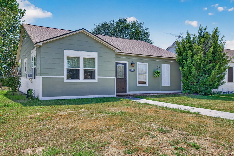 Property photo for 1403 N Avenue F, Freeport, TX