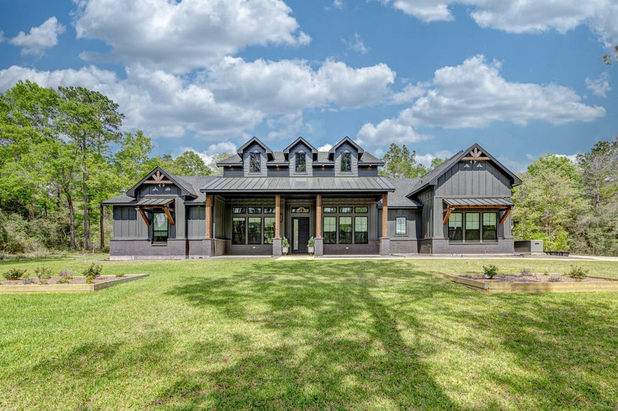 Property photo for 10433 Wagon Pass Trail, Willis, TX