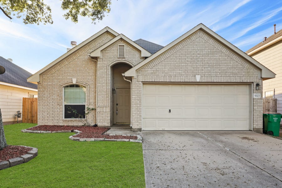 Property photo for 5823 Creektrace Lane, Katy, TX