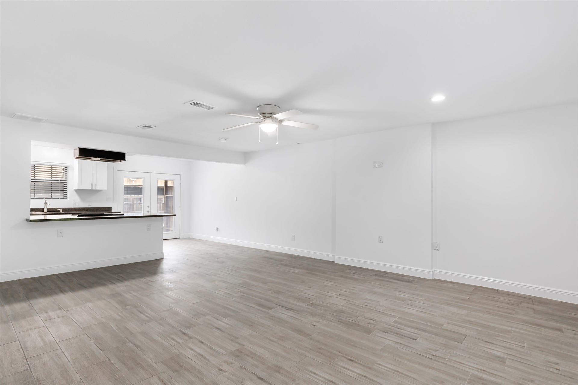 1011 Hamblen Road, #205, Kingwood, TX 77339 1011 Hamblen Road, #205, Kingwood, TX 77339