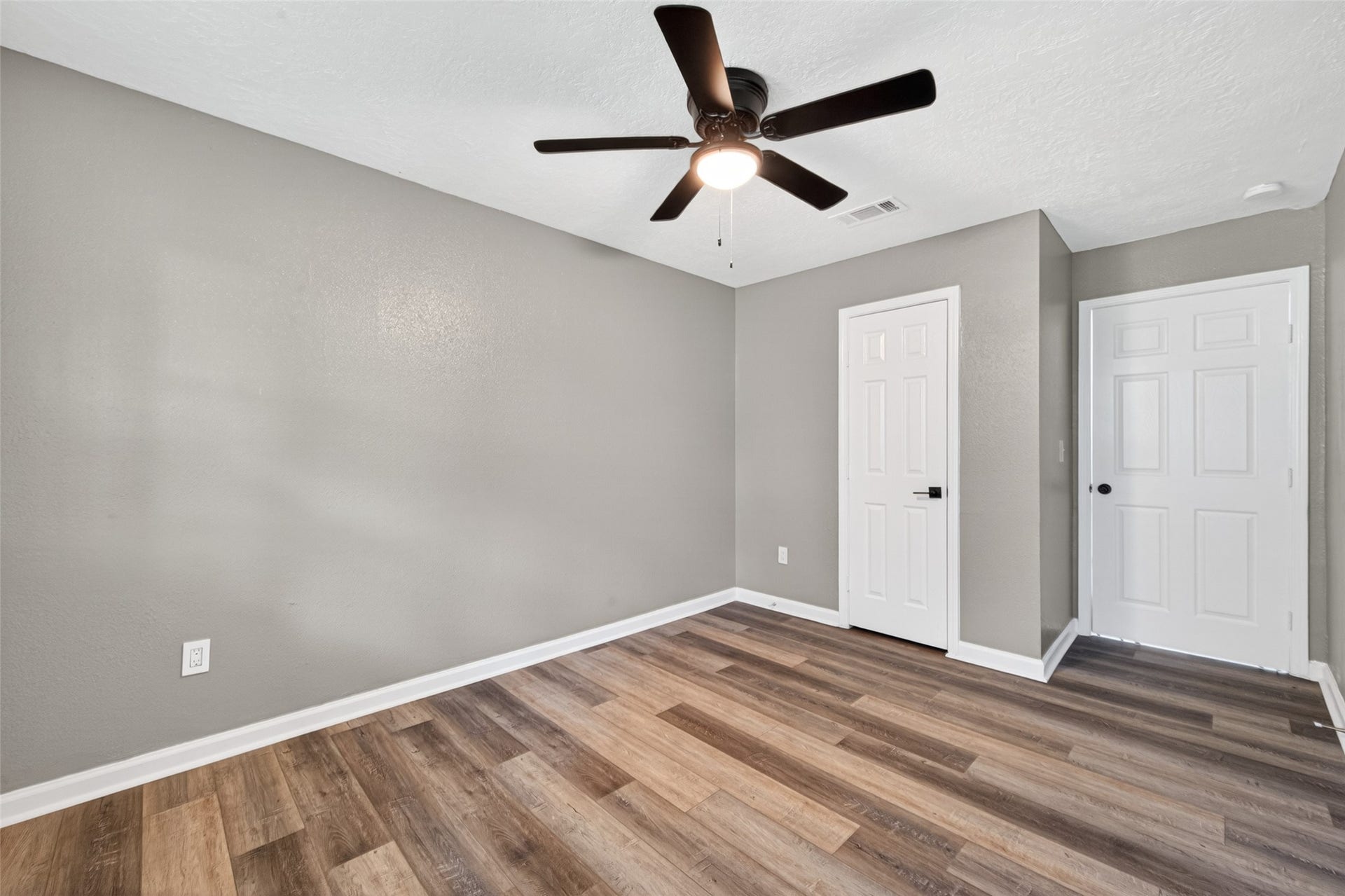 11903 Atwell Drive, Houston, TX 77035 11903 Atwell Drive, Houston, TX 77035