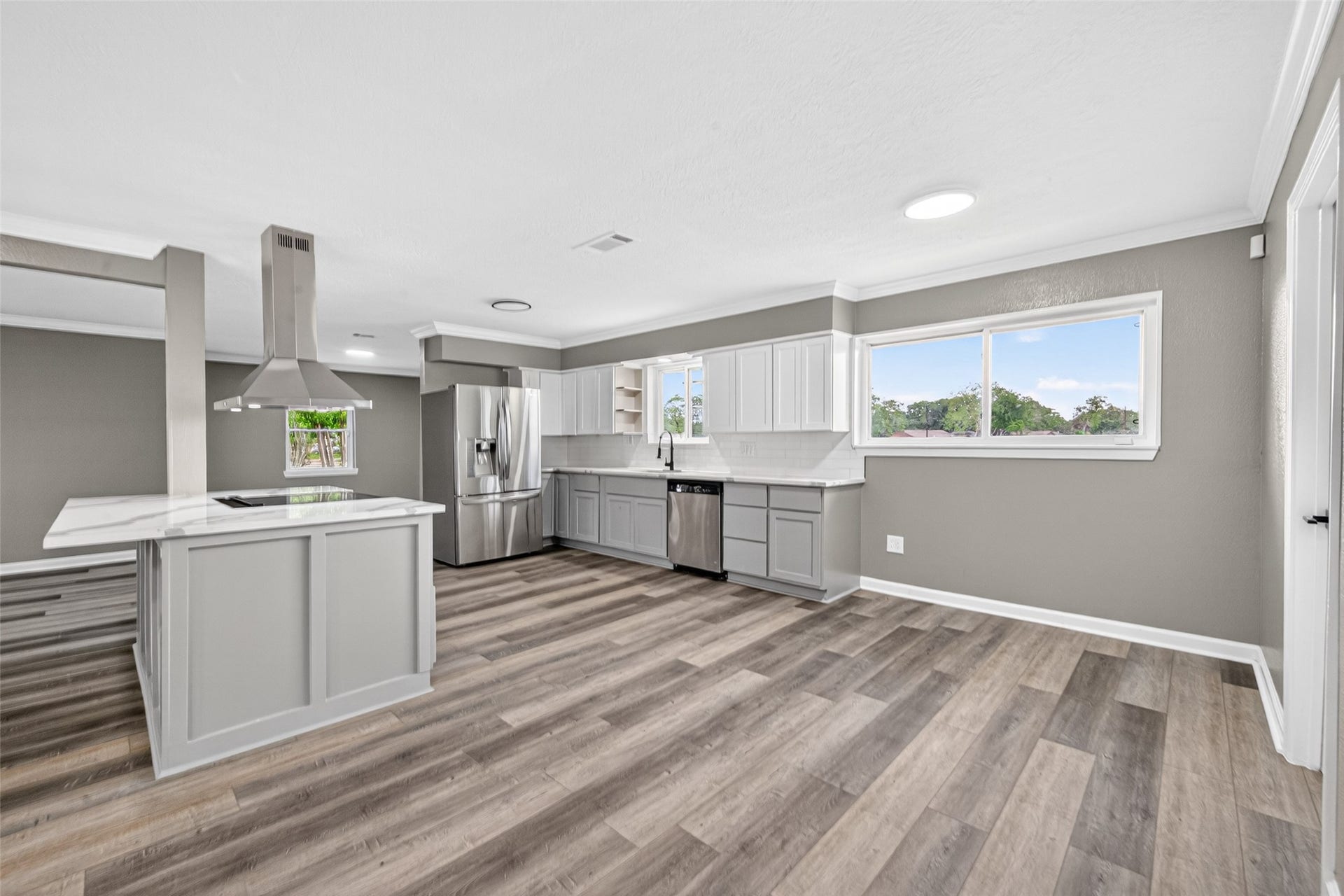 11903 Atwell Drive, Houston, TX 77035 11903 Atwell Drive, Houston, TX 77035