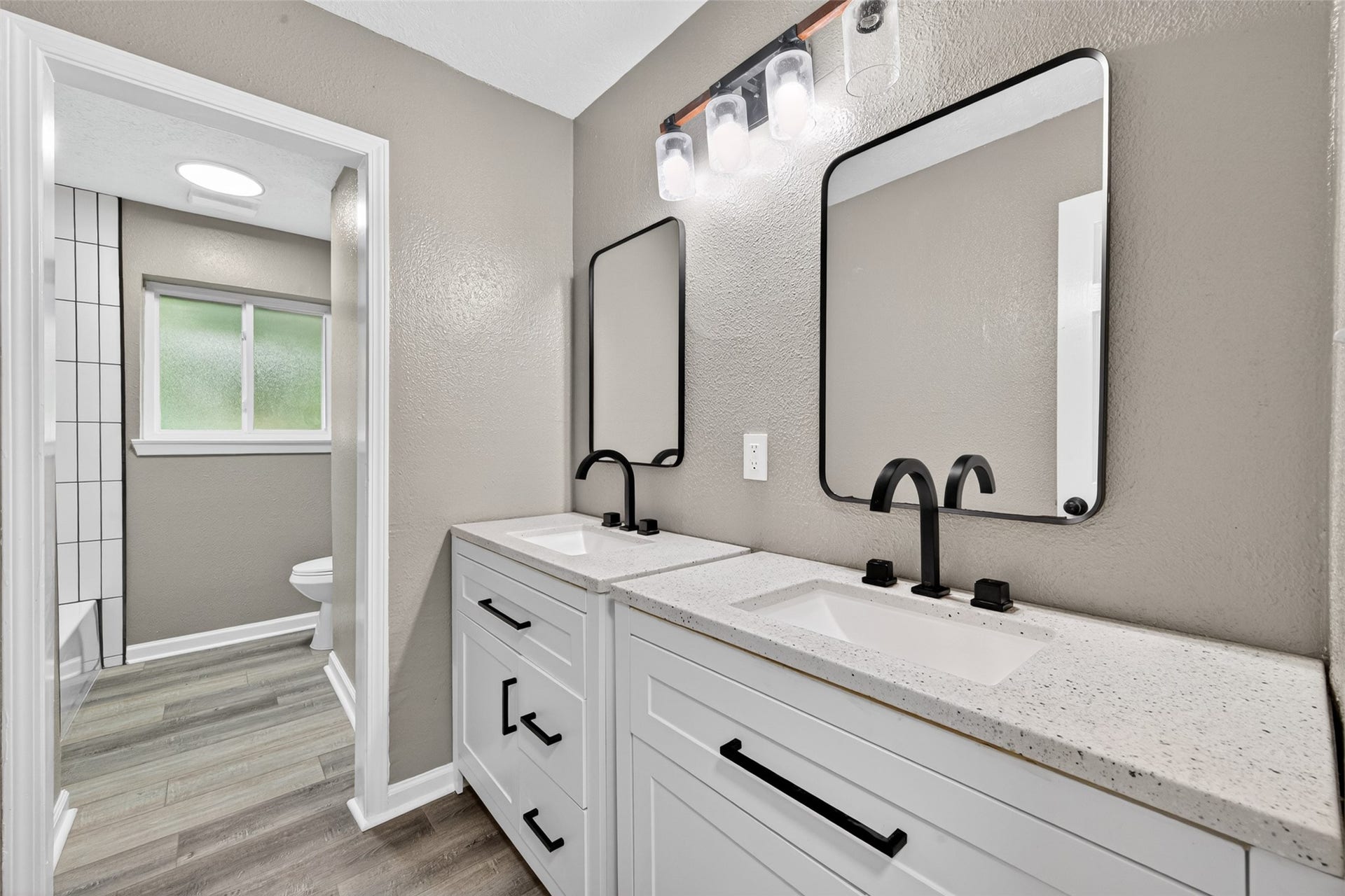 11903 Atwell Drive, Houston, TX 77035 11903 Atwell Drive, Houston, TX 77035