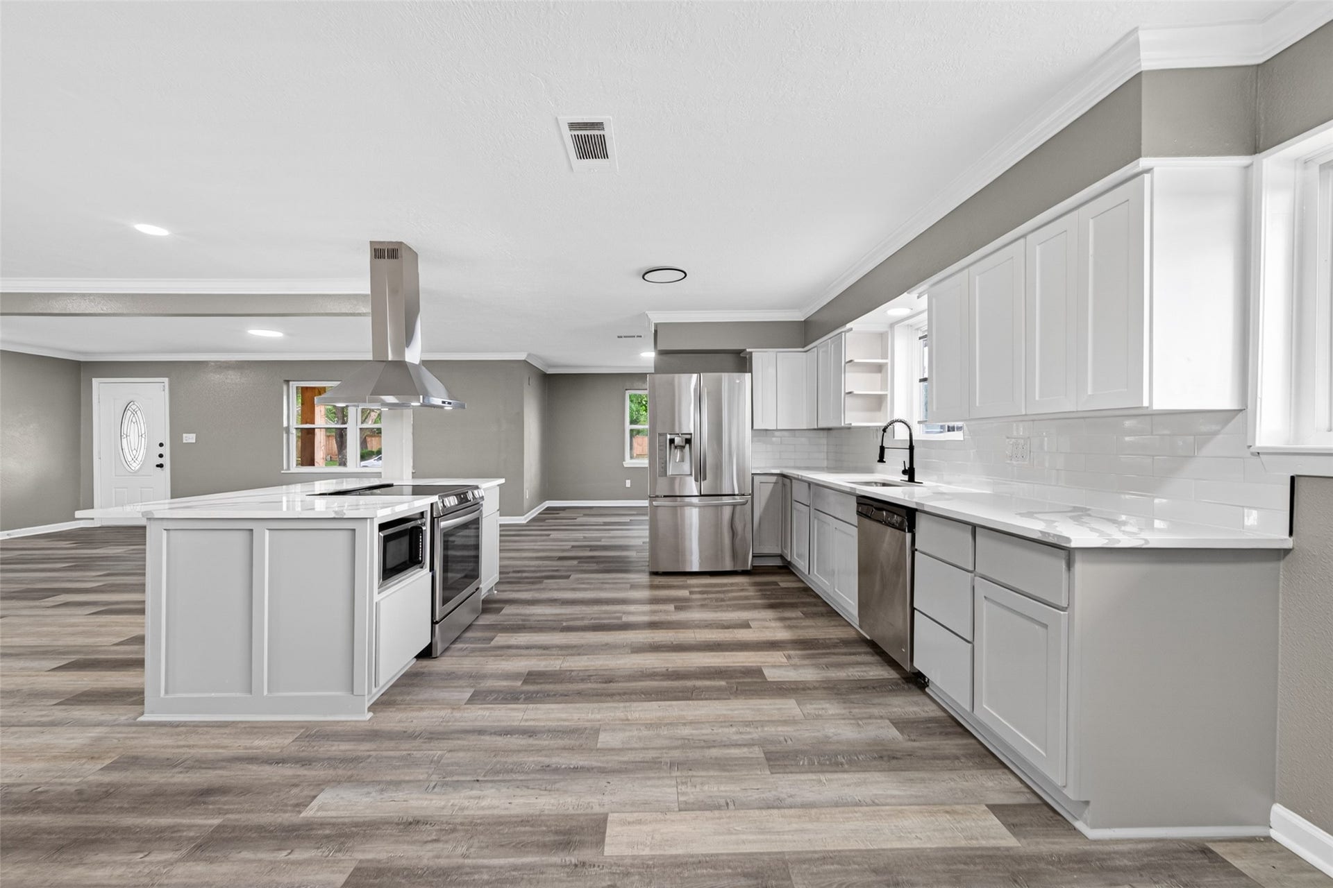 11903 Atwell Drive, Houston, TX 77035 11903 Atwell Drive, Houston, TX 77035