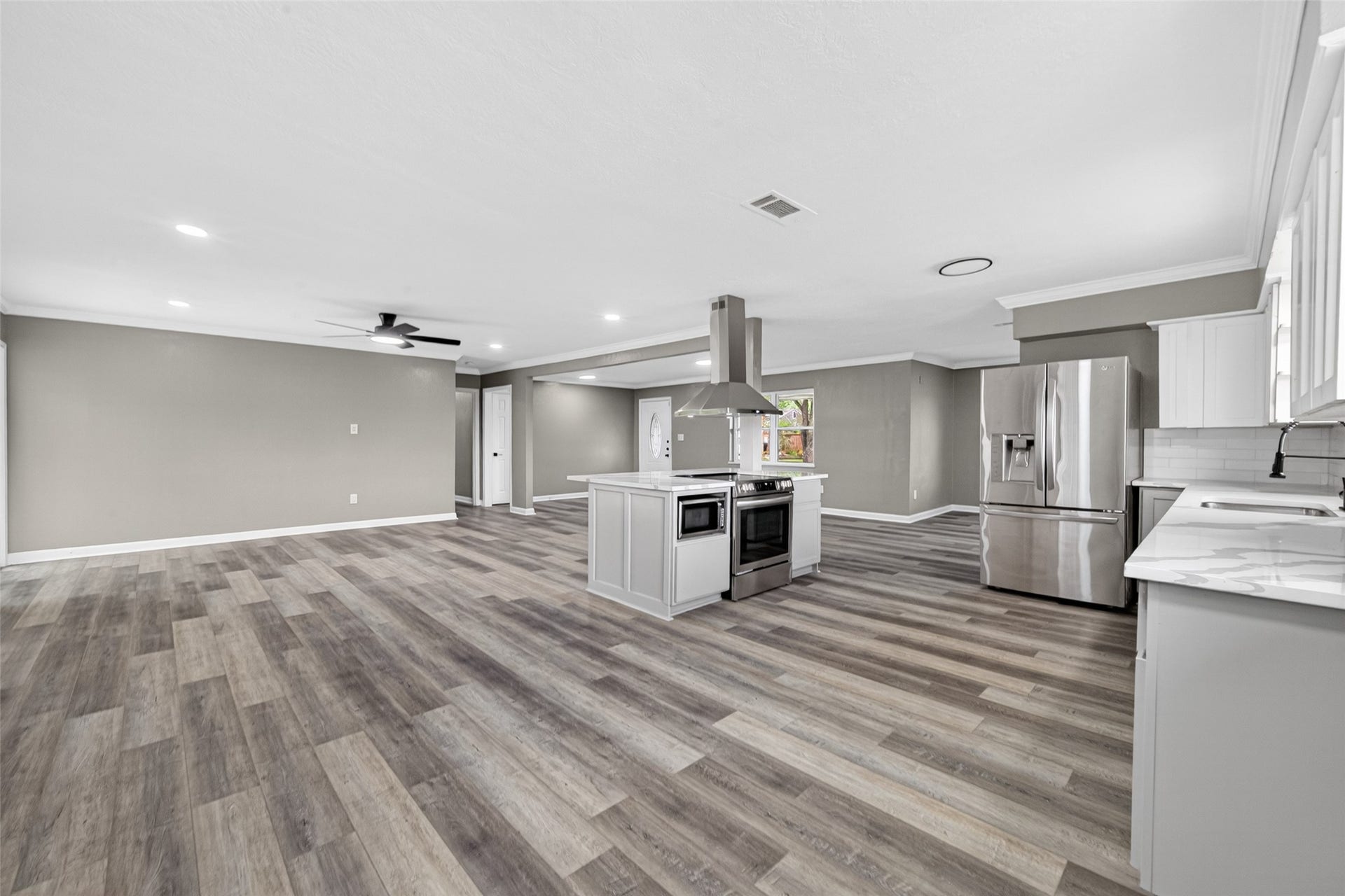 11903 Atwell Drive, Houston, TX 77035 11903 Atwell Drive, Houston, TX 77035