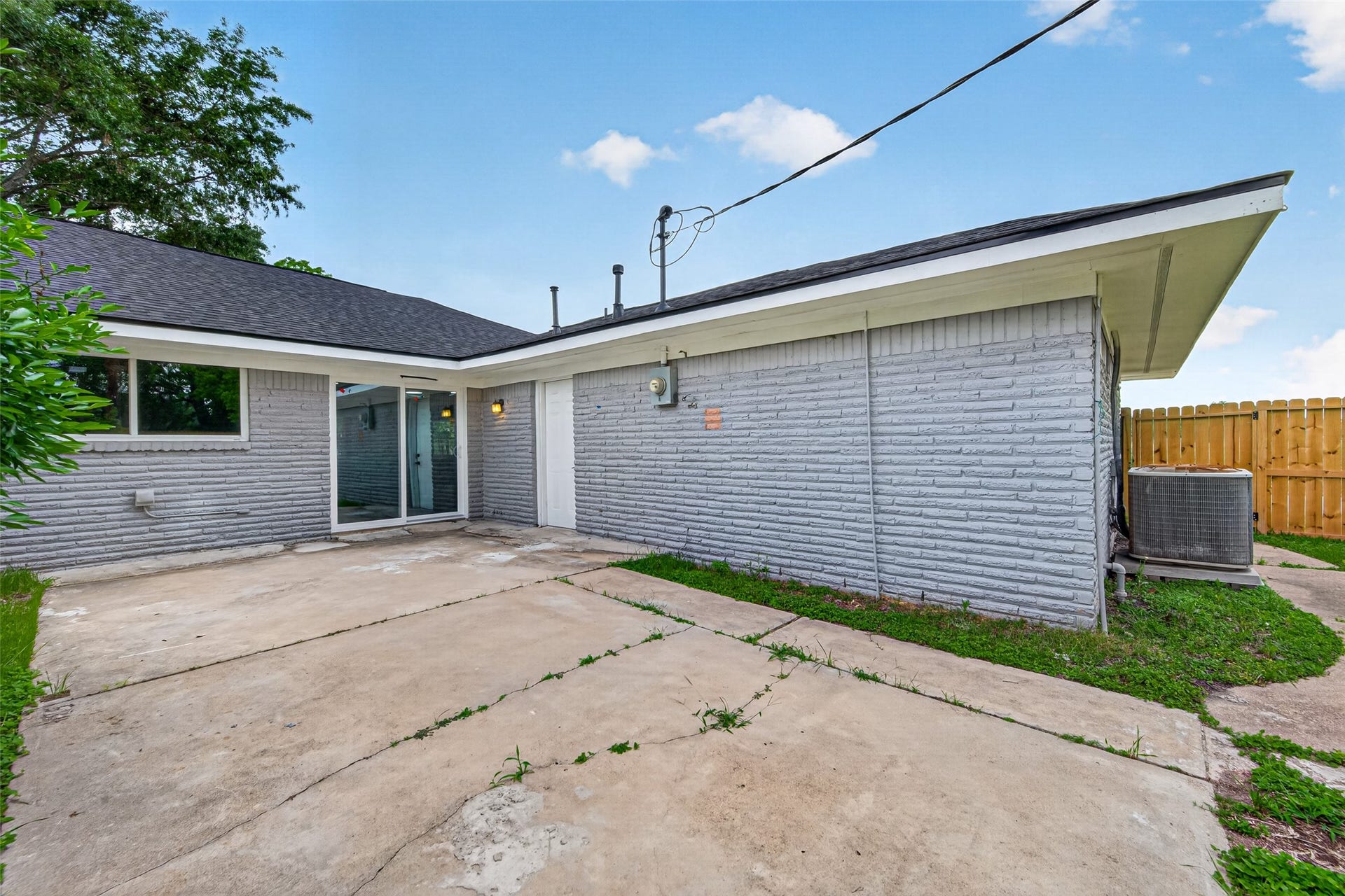 11903 Atwell Drive, Houston, TX 77035 11903 Atwell Drive, Houston, TX 77035