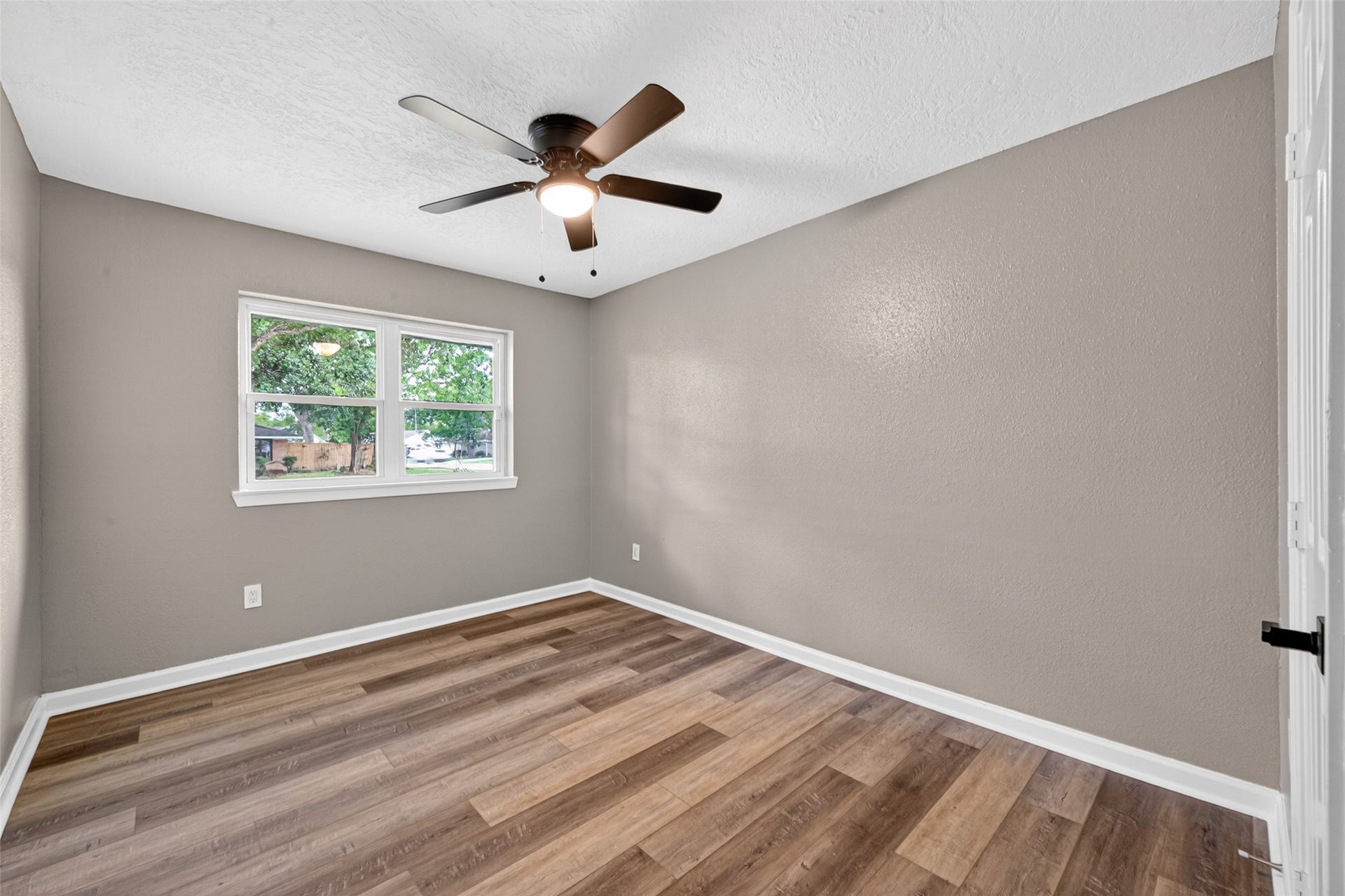 11903 Atwell Drive, Houston, TX 77035 11903 Atwell Drive, Houston, TX 77035