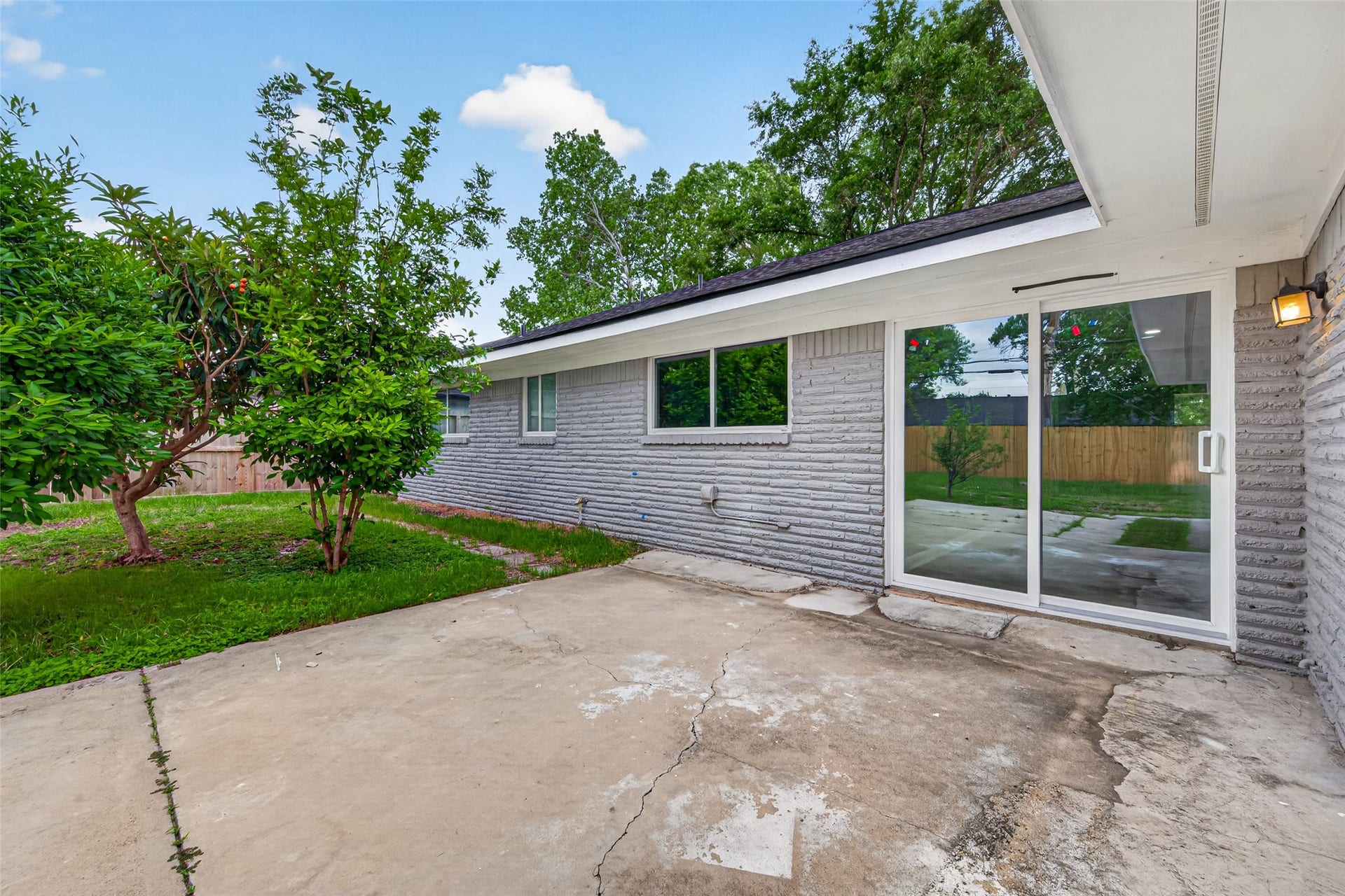 11903 Atwell Drive, Houston, TX 77035 11903 Atwell Drive, Houston, TX 77035
