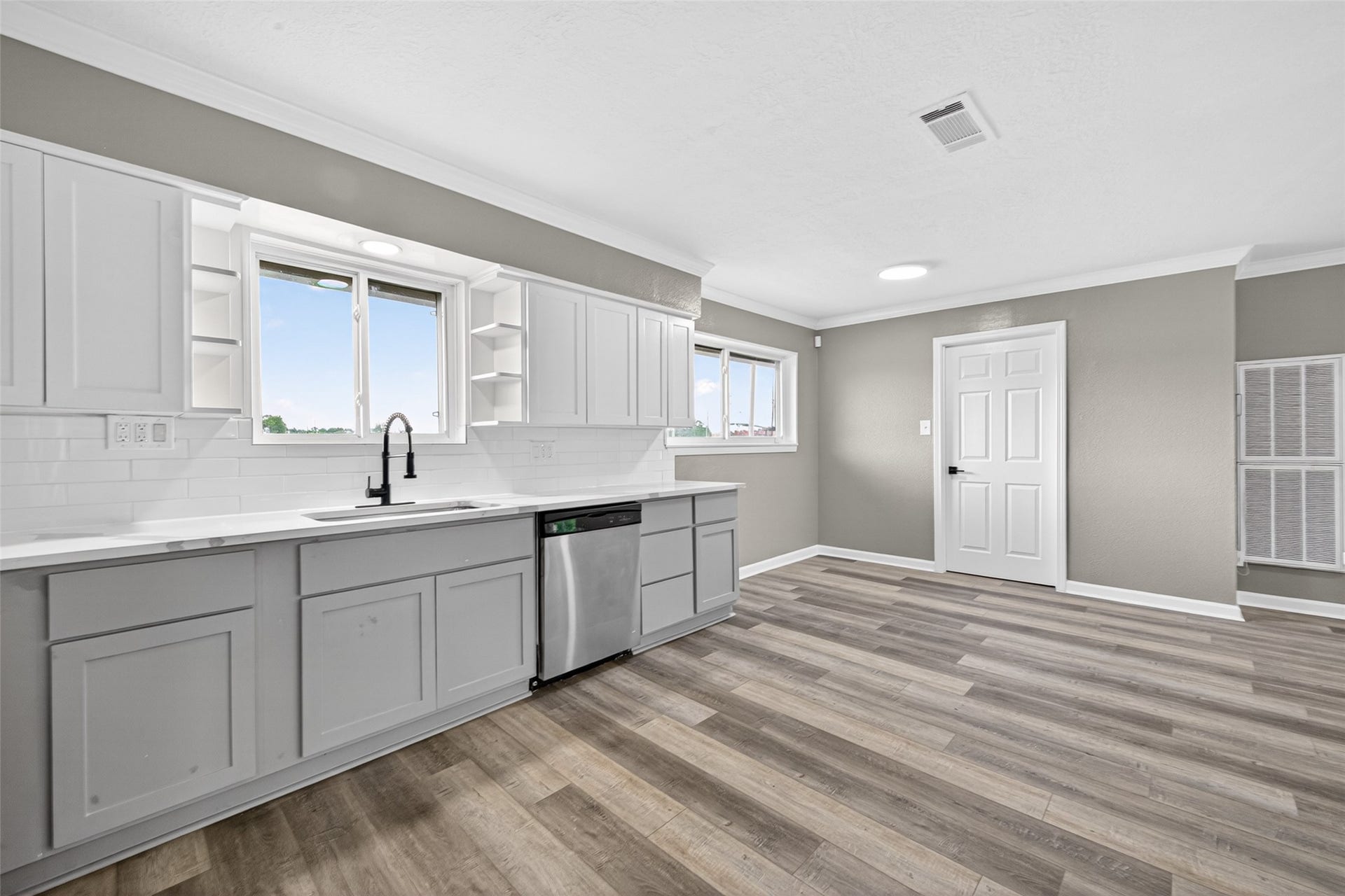 11903 Atwell Drive, Houston, TX 77035 11903 Atwell Drive, Houston, TX 77035