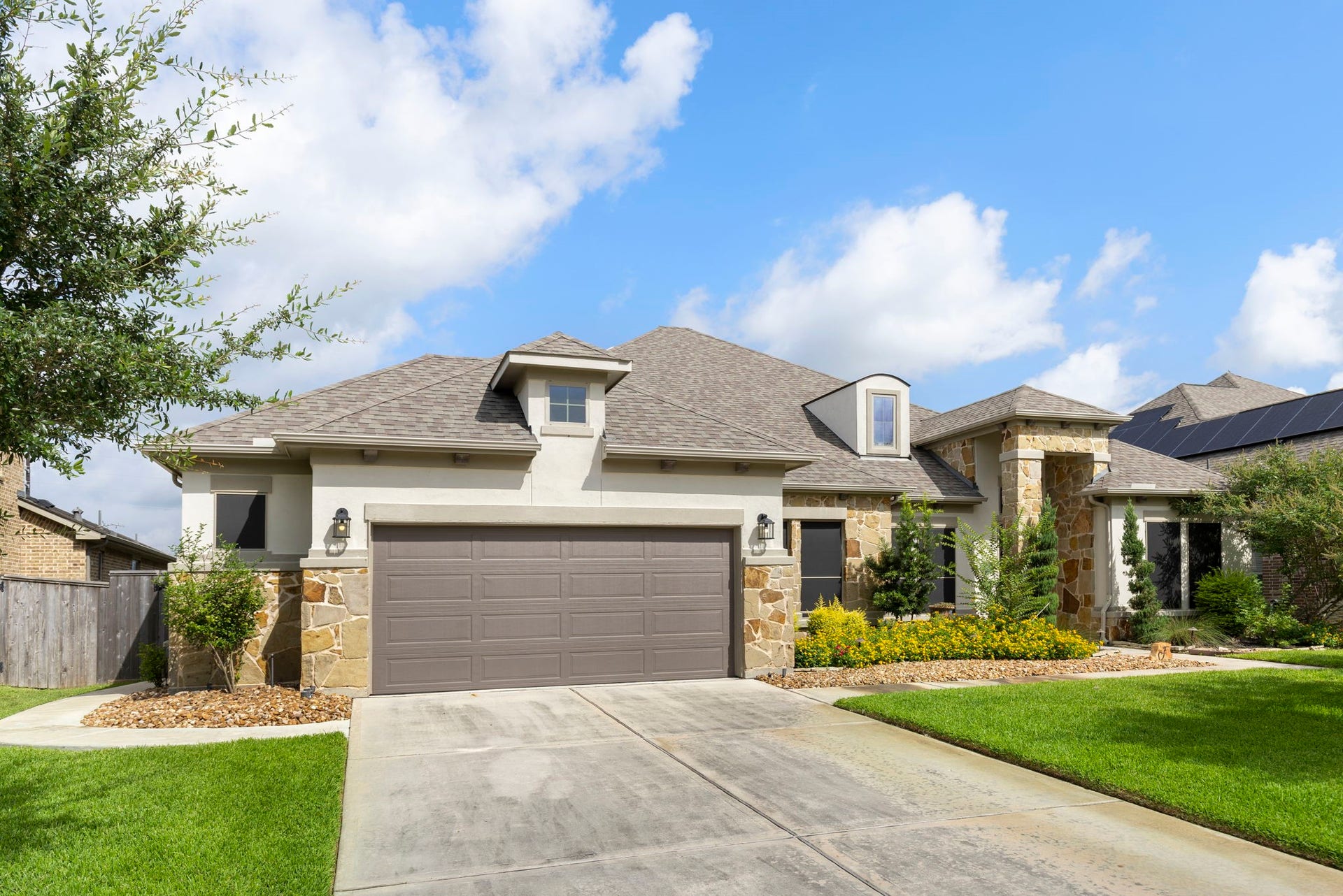 18531 Spellman Ridge Drive, Tomball, TX 77377 Welcome home to 18531 Spellman Ridge!