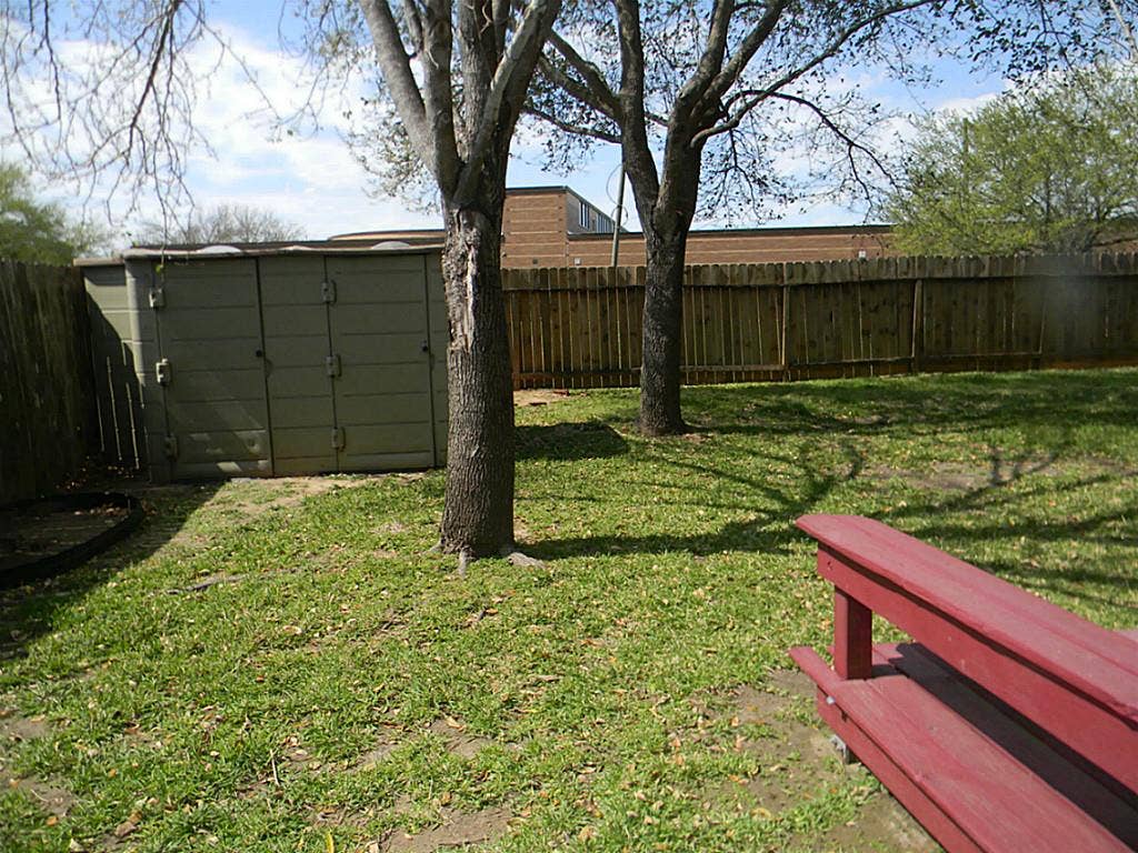 2322 Edgewood Drive, Missouri City, TX 77459 2322 Edgewood Drive, Missouri City, TX 77459