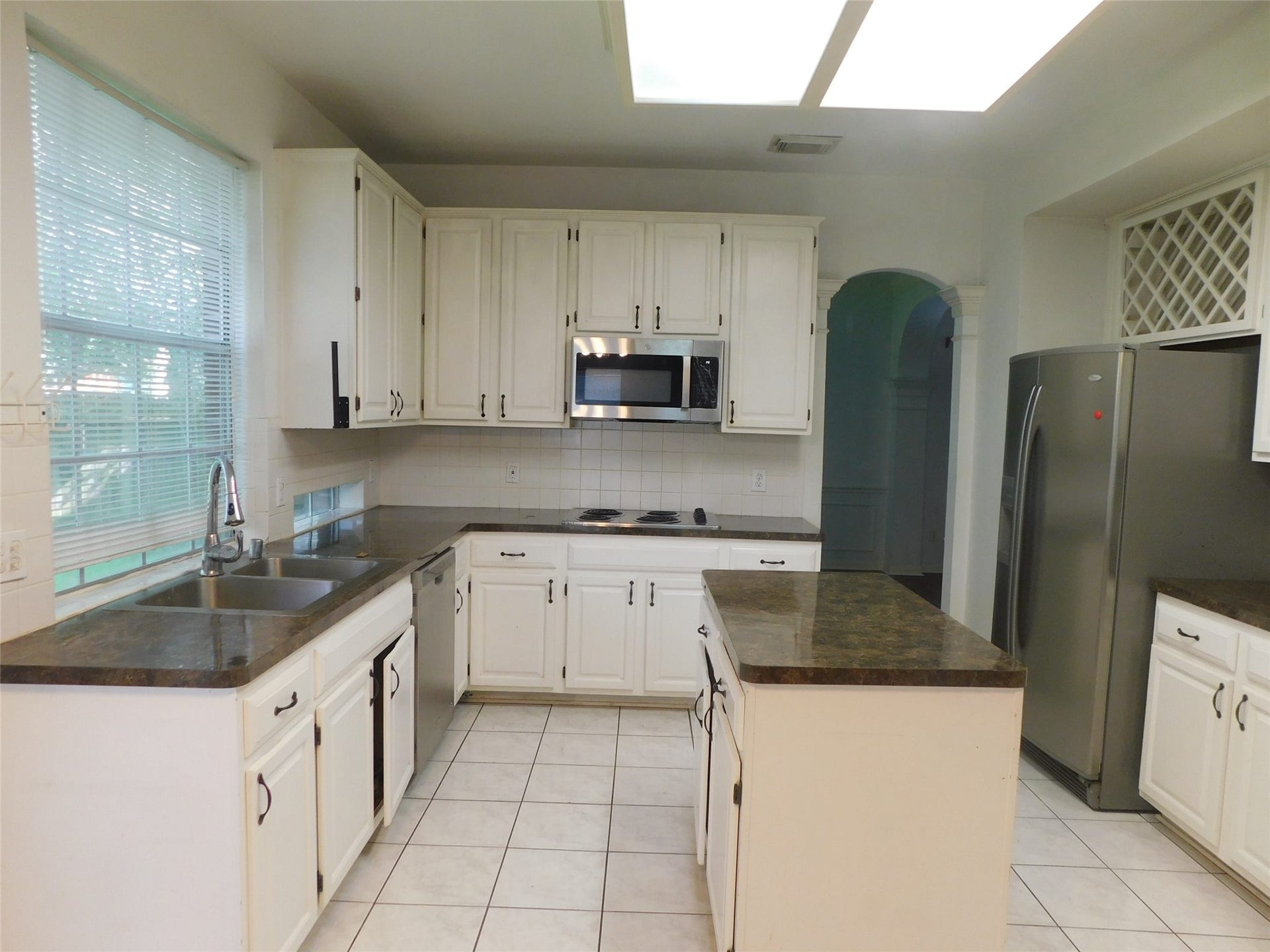 2322 Edgewood Drive, Missouri City, TX 77459 2322 Edgewood Drive, Missouri City, TX 77459