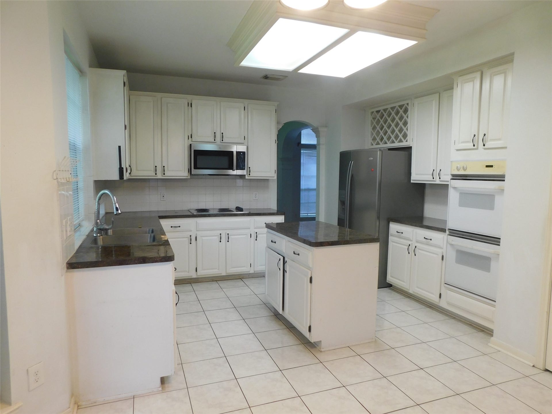 2322 Edgewood Drive, Missouri City, TX 77459 2322 Edgewood Drive, Missouri City, TX 77459