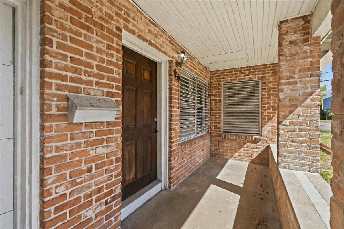 106 Barracuda Avenue, Galveston, TX 77550 106 Barracuda Avenue, Galveston, TX 77550