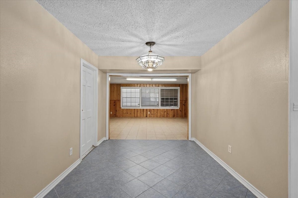 106 Barracuda Avenue, Galveston, TX 77550 106 Barracuda Avenue, Galveston, TX 77550
