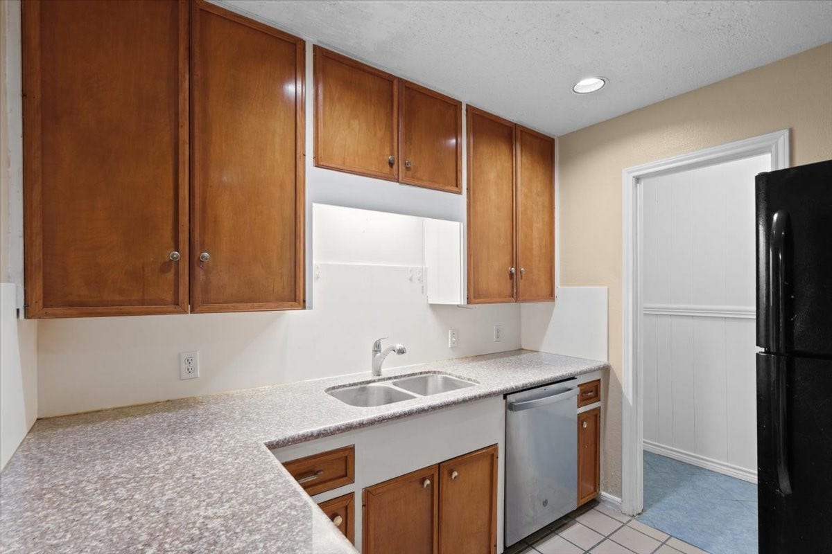 106 Barracuda Avenue, Galveston, TX 77550 106 Barracuda Avenue, Galveston, TX 77550