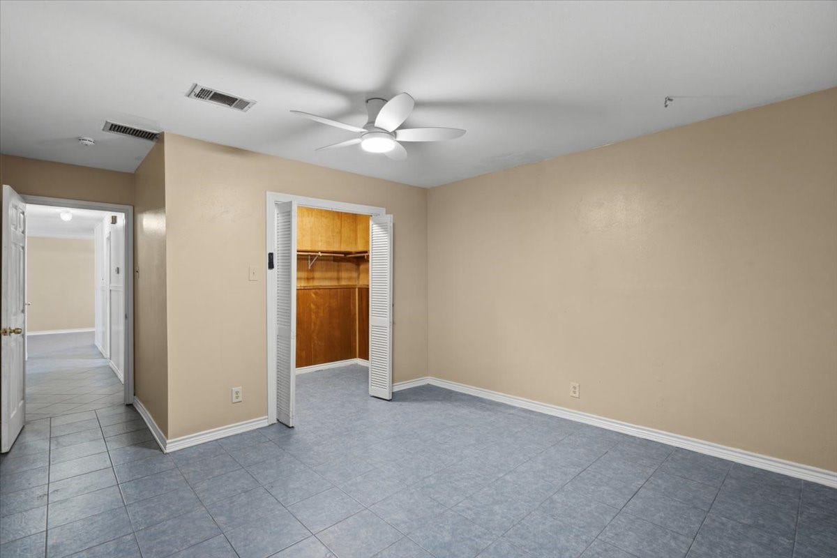 106 Barracuda Avenue, Galveston, TX 77550 106 Barracuda Avenue, Galveston, TX 77550