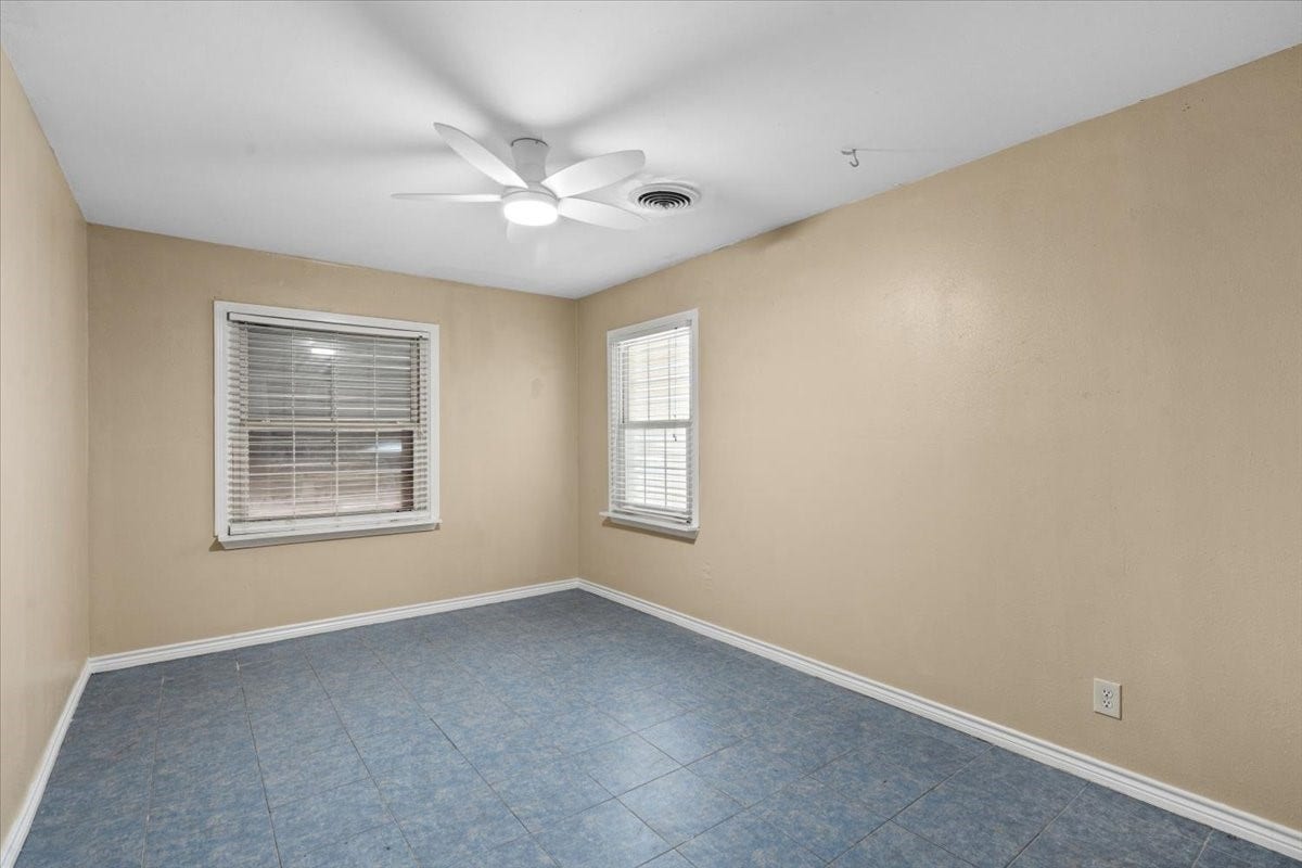 106 Barracuda Avenue, Galveston, TX 77550 106 Barracuda Avenue, Galveston, TX 77550