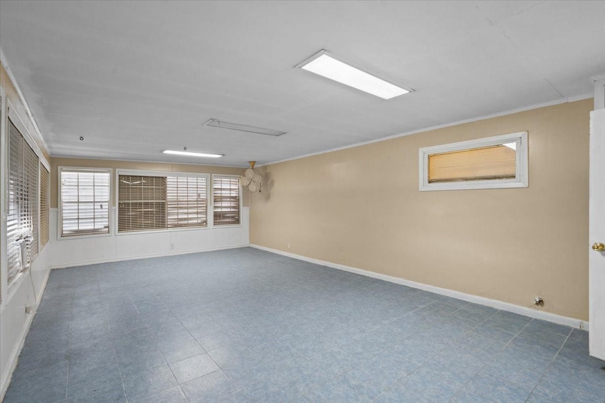 106 Barracuda Avenue, Galveston, TX 77550 106 Barracuda Avenue, Galveston, TX 77550