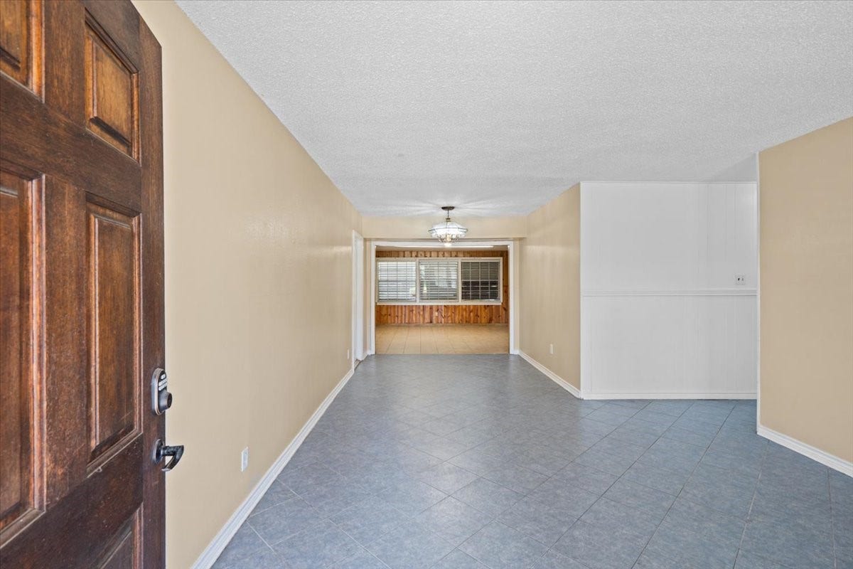 106 Barracuda Avenue, Galveston, TX 77550 106 Barracuda Avenue, Galveston, TX 77550