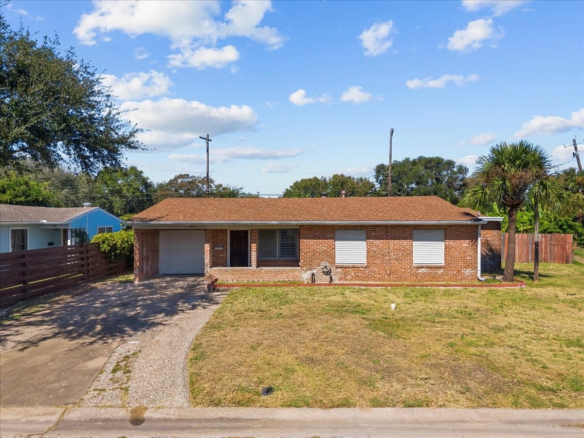 106 Barracuda Avenue, Galveston, TX 77550 106 Barracuda Avenue, Galveston, TX 77550