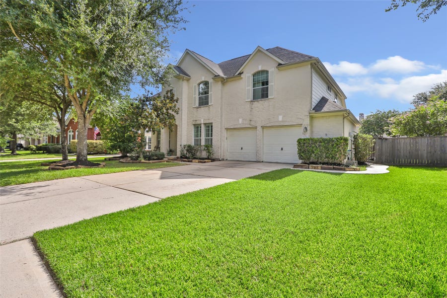 Property photo for 14710 Jordanbranch Lane, Humble, TX