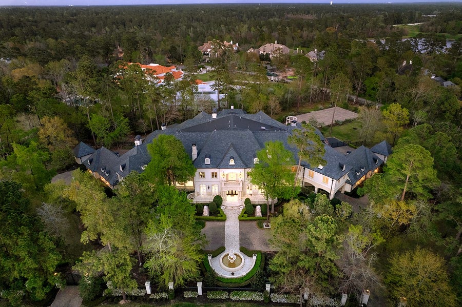 Property photo for 88 W Grand Regency Circle, The Woodlands, TX
