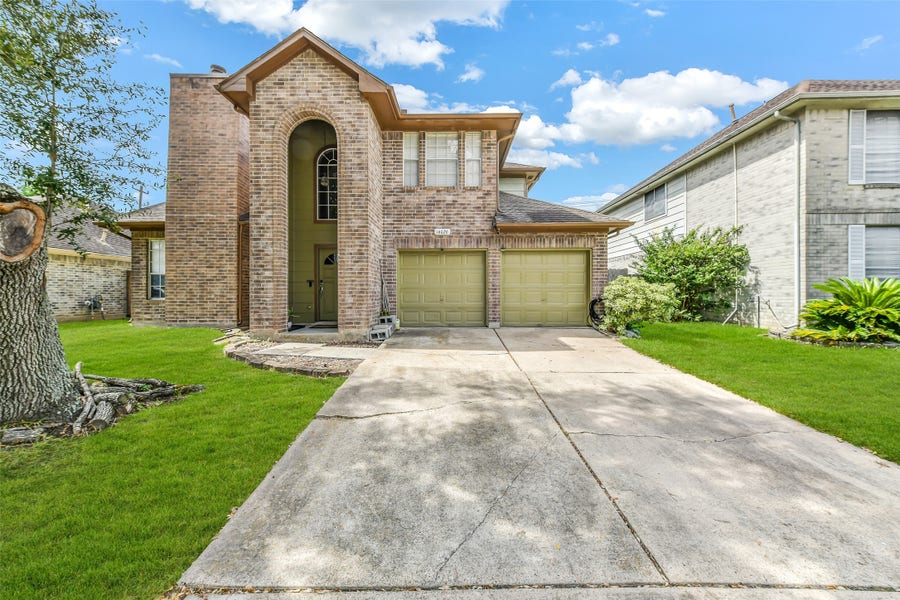 Property photo for 16026 Cedar Gully Drive, Friendswood, TX