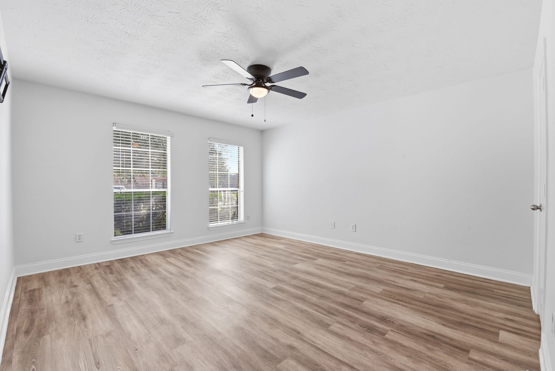 19013 Hammer Lane, Porter, TX 77365 19013 Hammer Lane, Porter, TX 77365