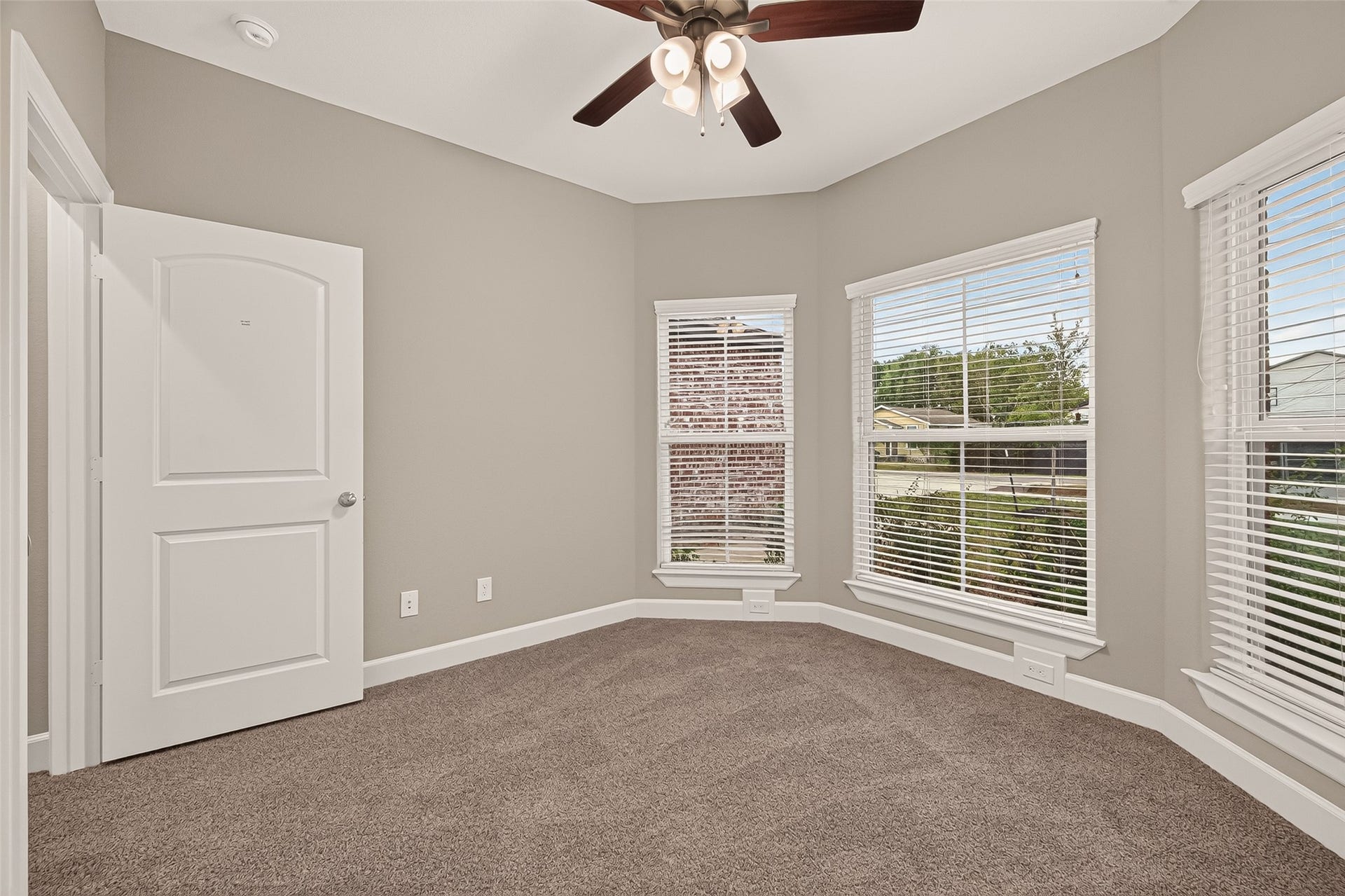 4509 Davenport Street, Houston, TX 77051 4509 Davenport Street, Houston, TX 77051