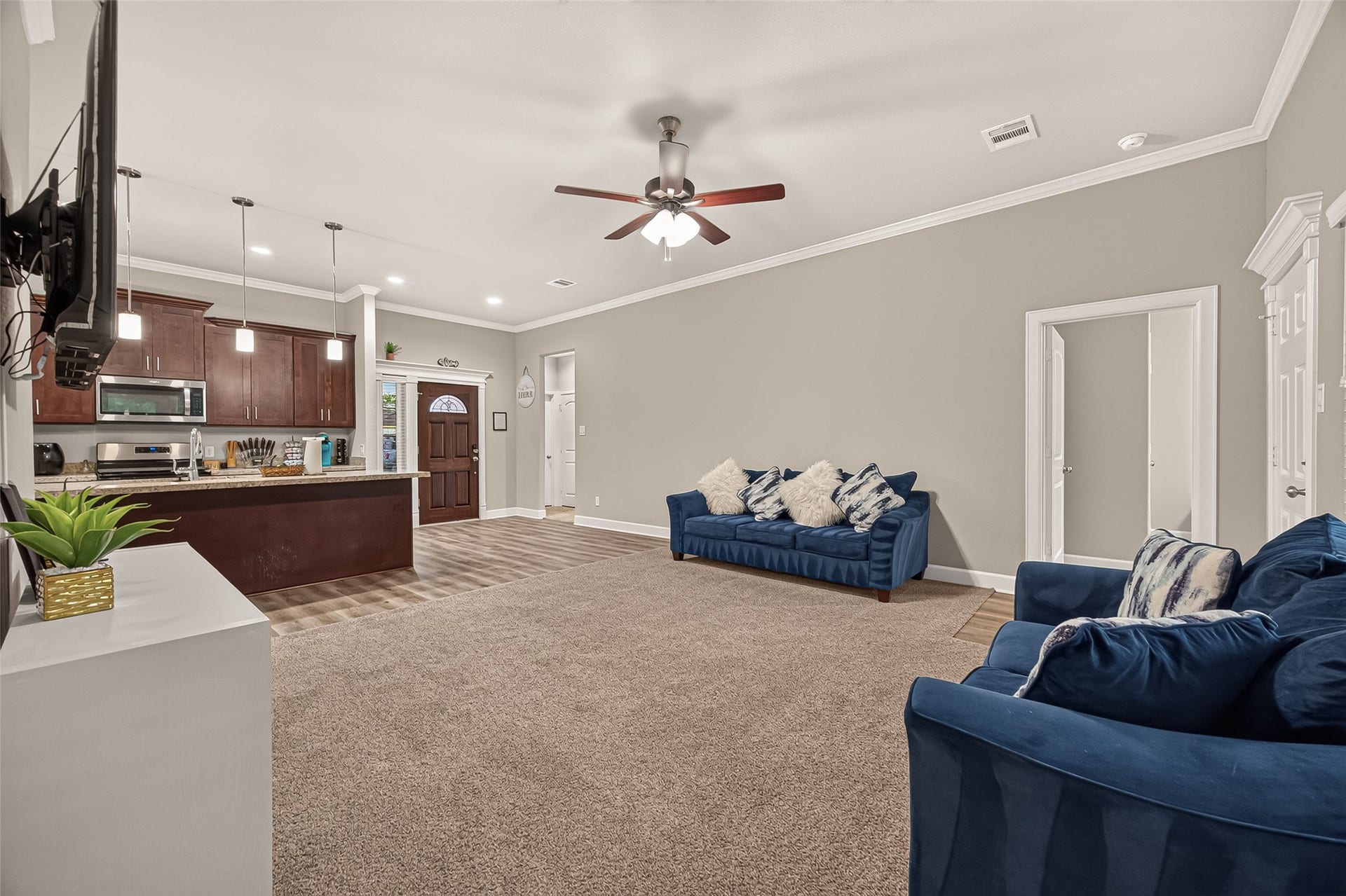 4509 Davenport Street, Houston, TX 77051 4509 Davenport Street, Houston, TX 77051